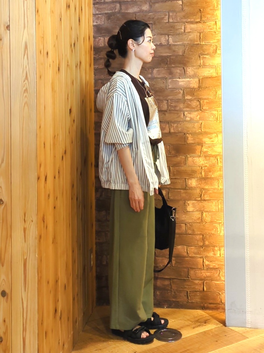 massuさんの「SHOO･LA･RUE｜【ひんやり/洗濯後しわになりにくい/S-LL】お顔も手の甲もしっかりカバー　日よけ・指穴付きUVパー」を使ったコーディネート