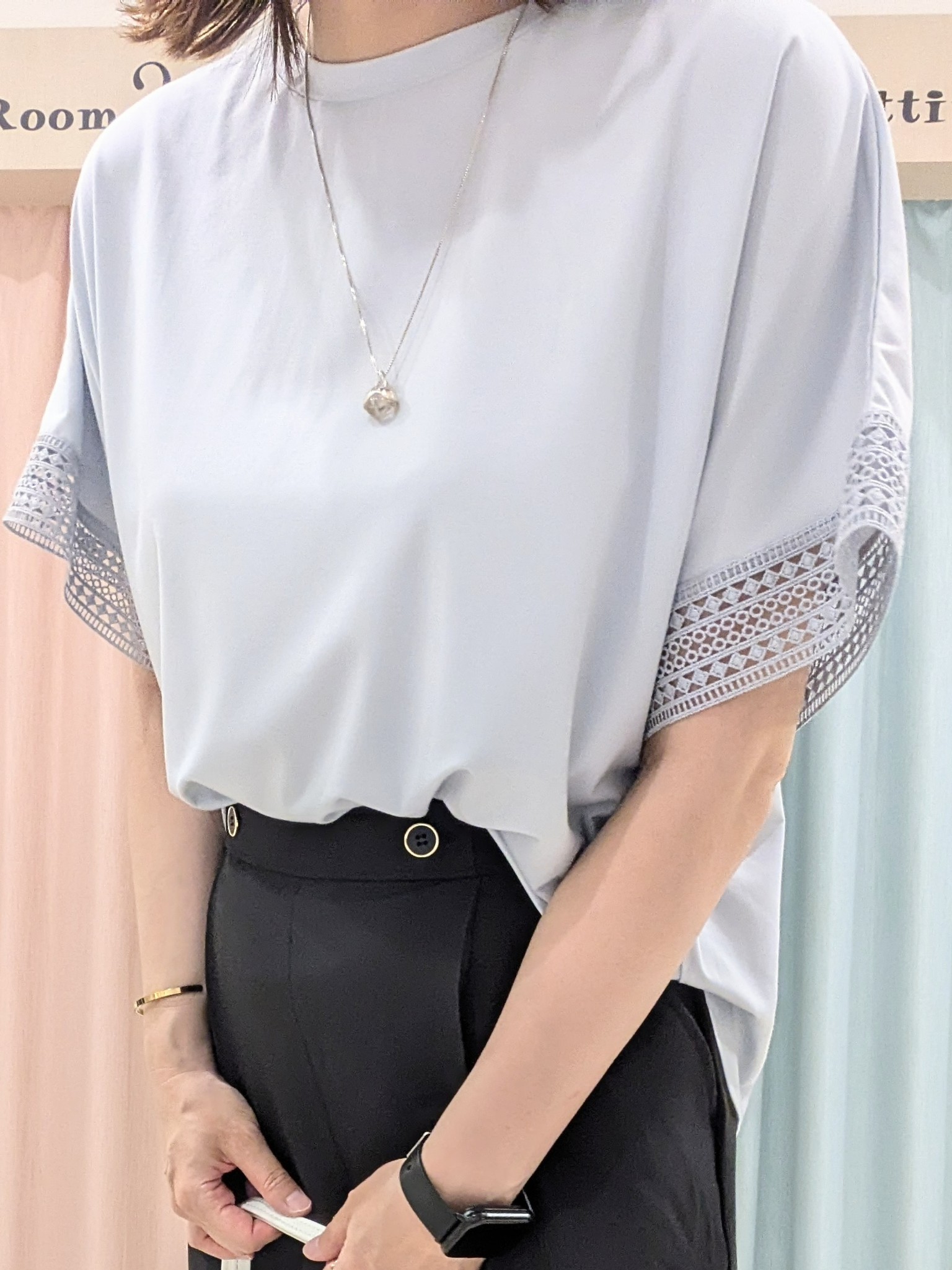 miyuさんの「SHOO･LA･RUE｜【ひんやり/UV/体型カバー】ヒップ周りが隠せる ひんやりお袖レースTシャツ」を使ったコーディネート