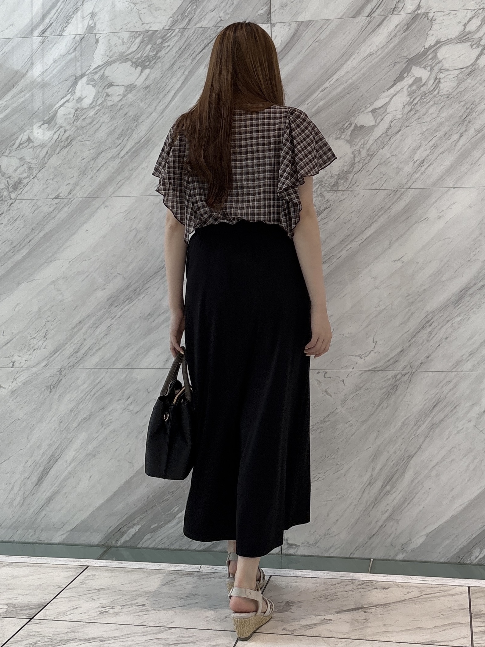 sayaさんの「grove｜【持続冷感/SET UP可】ひんやりポンチシリーズ／リラクシーAラインスカート」を使ったコーディネート
