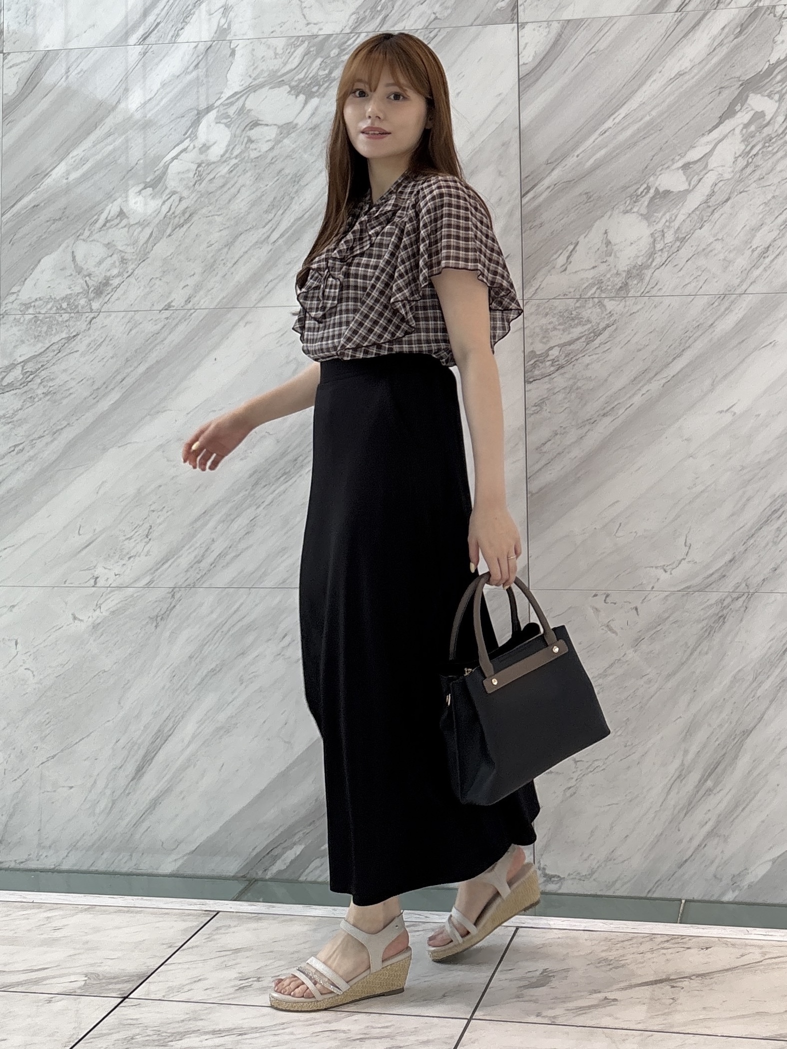 sayaさんの「grove｜【持続冷感/SET UP可】ひんやりポンチシリーズ／リラクシーAラインスカート」を使ったコーディネート