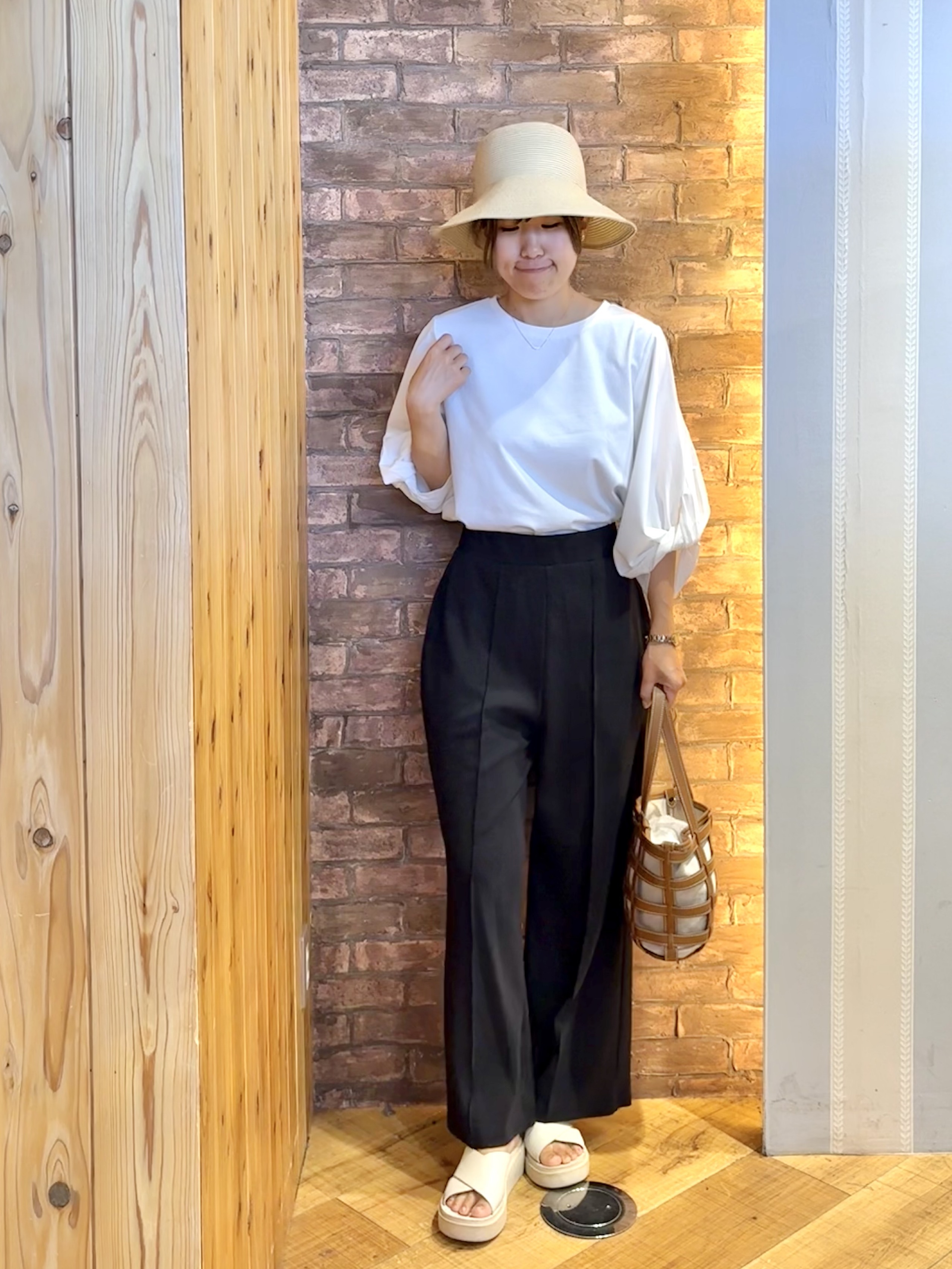 mieさんの「SHOO･LA･RUE｜ON・OFF大活躍ツイストスリーブトップス」を使ったコーディネート
