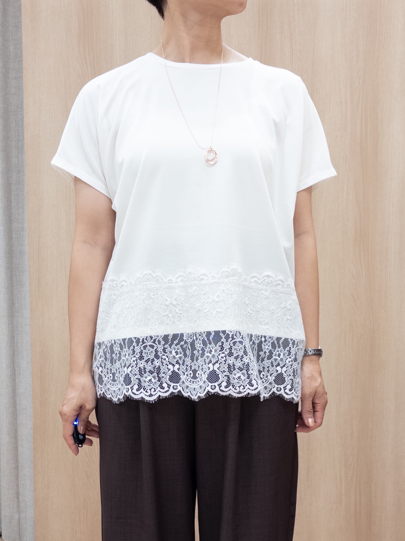シュウコさんの「grove｜【ひんやり・UVカット・洗濯機◎】Tシャツ感覚で着られるコットン混ニット」を使ったコーディネート