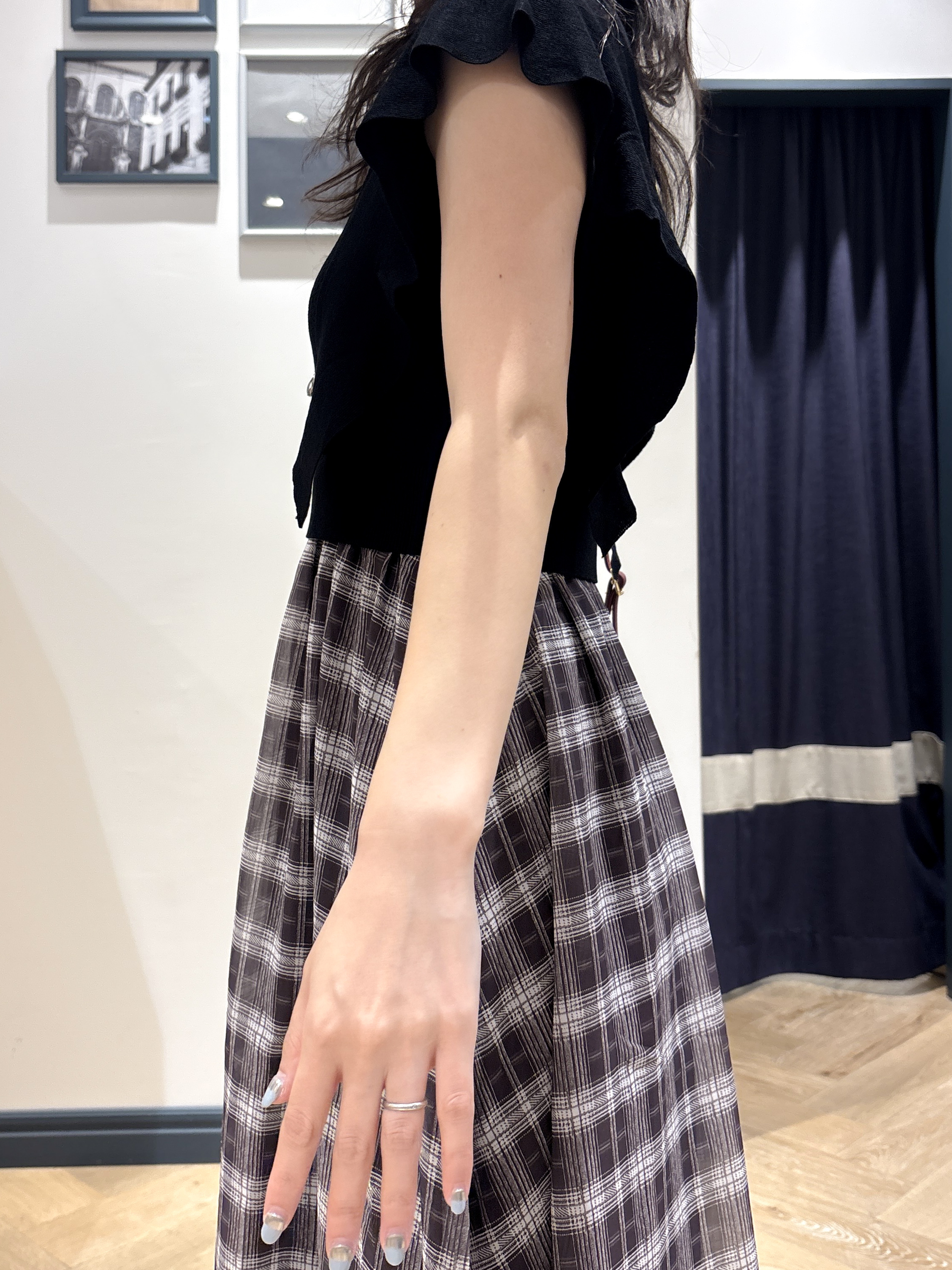ayakaさんの「grove｜【低身長さんも選べる着丈・洗濯機◎】1枚で華やか 肩フリルニットドッキングワンピース」を使ったコーディネート
