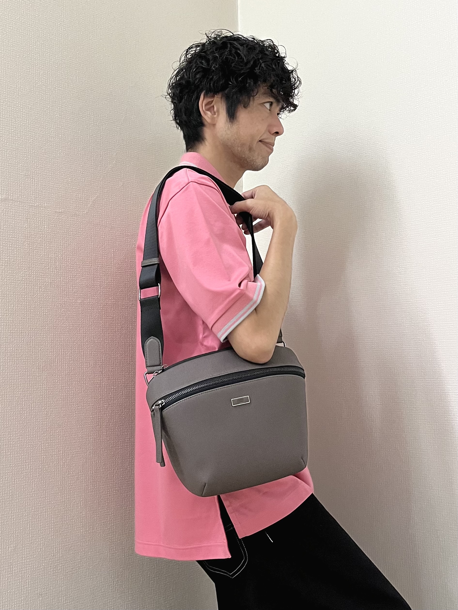 URAさんの「TAKEO KIKUCHI｜【BOWLER HAT LABEL】アイスクリアコットン ボーラーハットウォーカー ポロシャツ」を使ったコーディネート