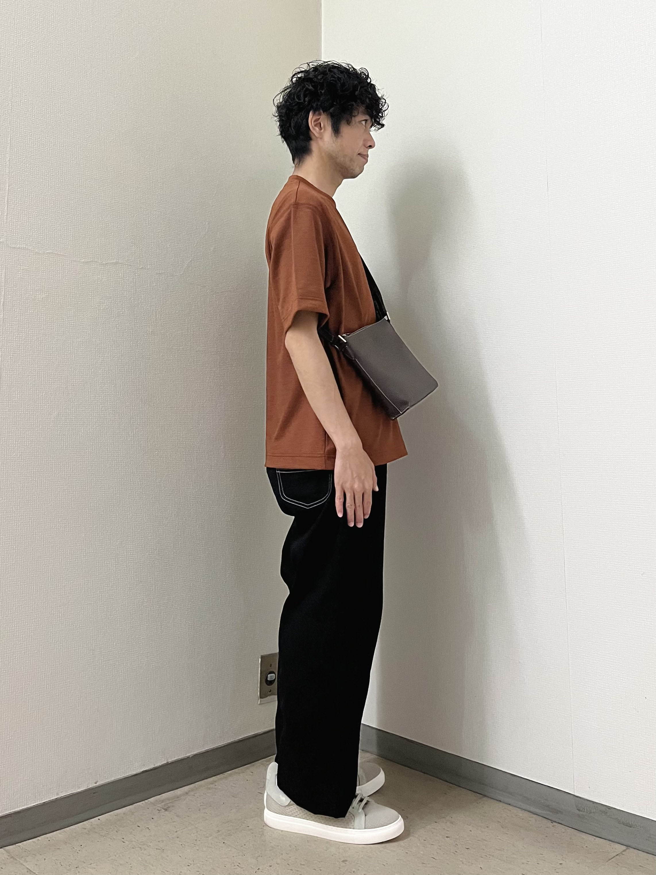 URAさんの「TAKEO KIKUCHI｜リネン ライク ポンチ プルオーバー」を使ったコーディネート