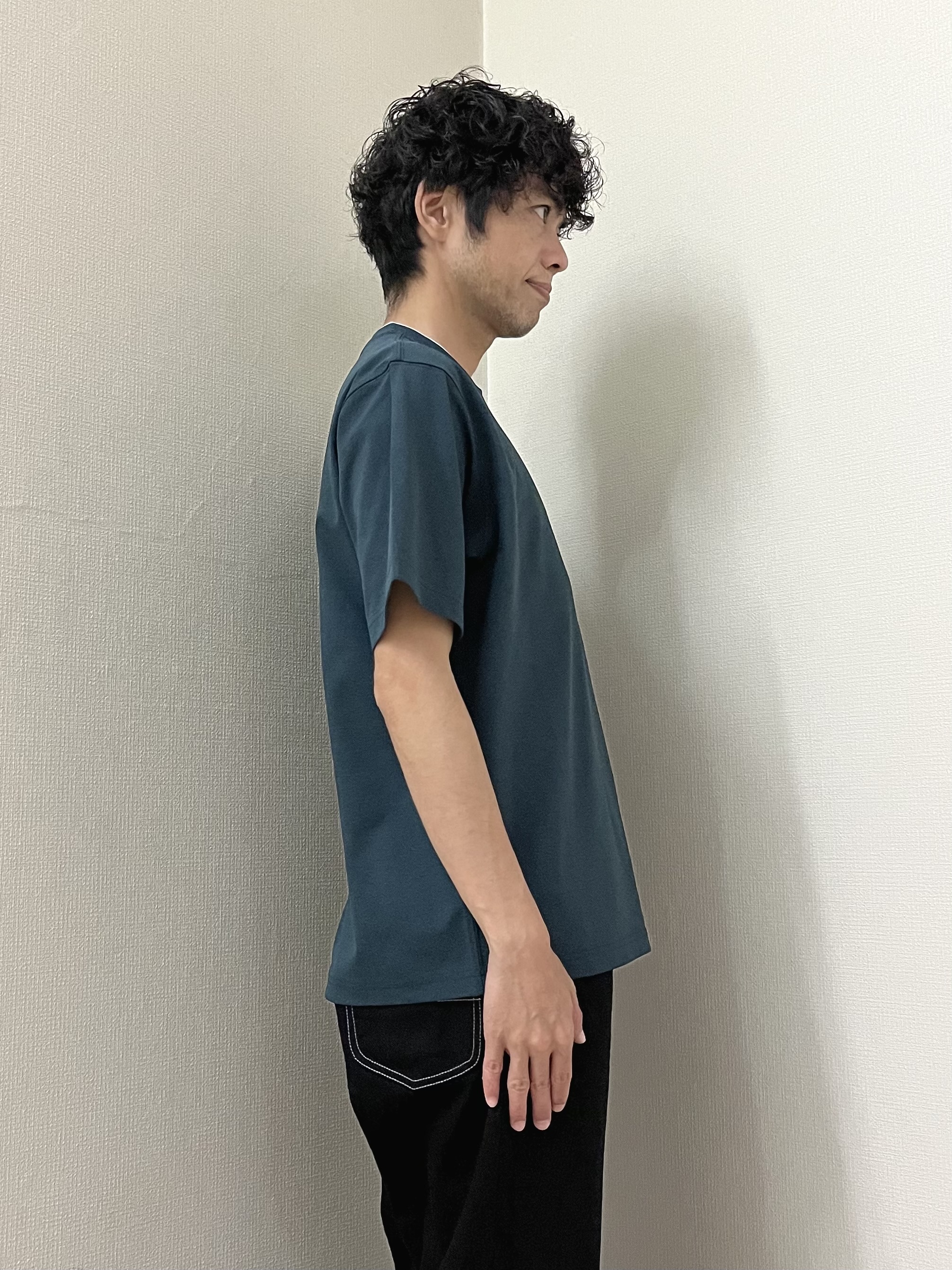 URAさんの「TAKEO KIKUCHI｜【汗染み軽減/接触冷感】フェイクレイヤード ワンポイント刺繍Ｔシャツ」を使ったコーディネート