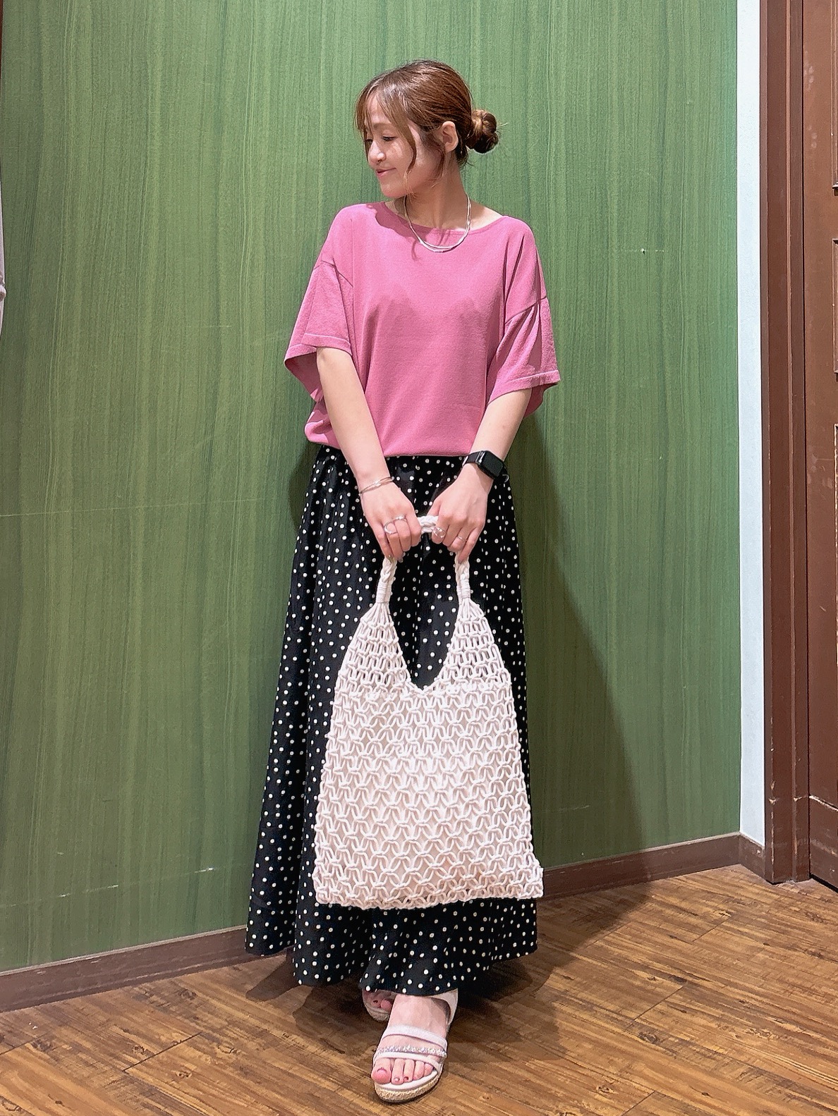 かおりさんの「SHOO･LA･RUE｜【S-LL/ひんやり/洗濯機可】インせず着られる ひらり袖ニット」を使ったコーディネート