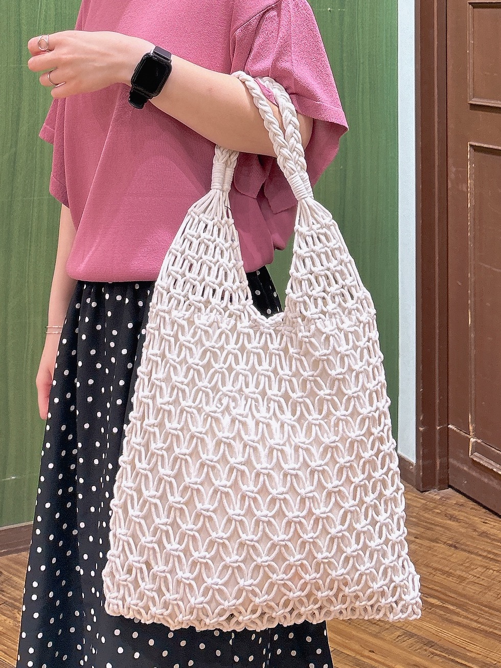 かおりさんの「SHOO･LA･RUE｜【S-LL/ひんやり/洗濯機可】インせず着られる ひらり袖ニット」を使ったコーディネート
