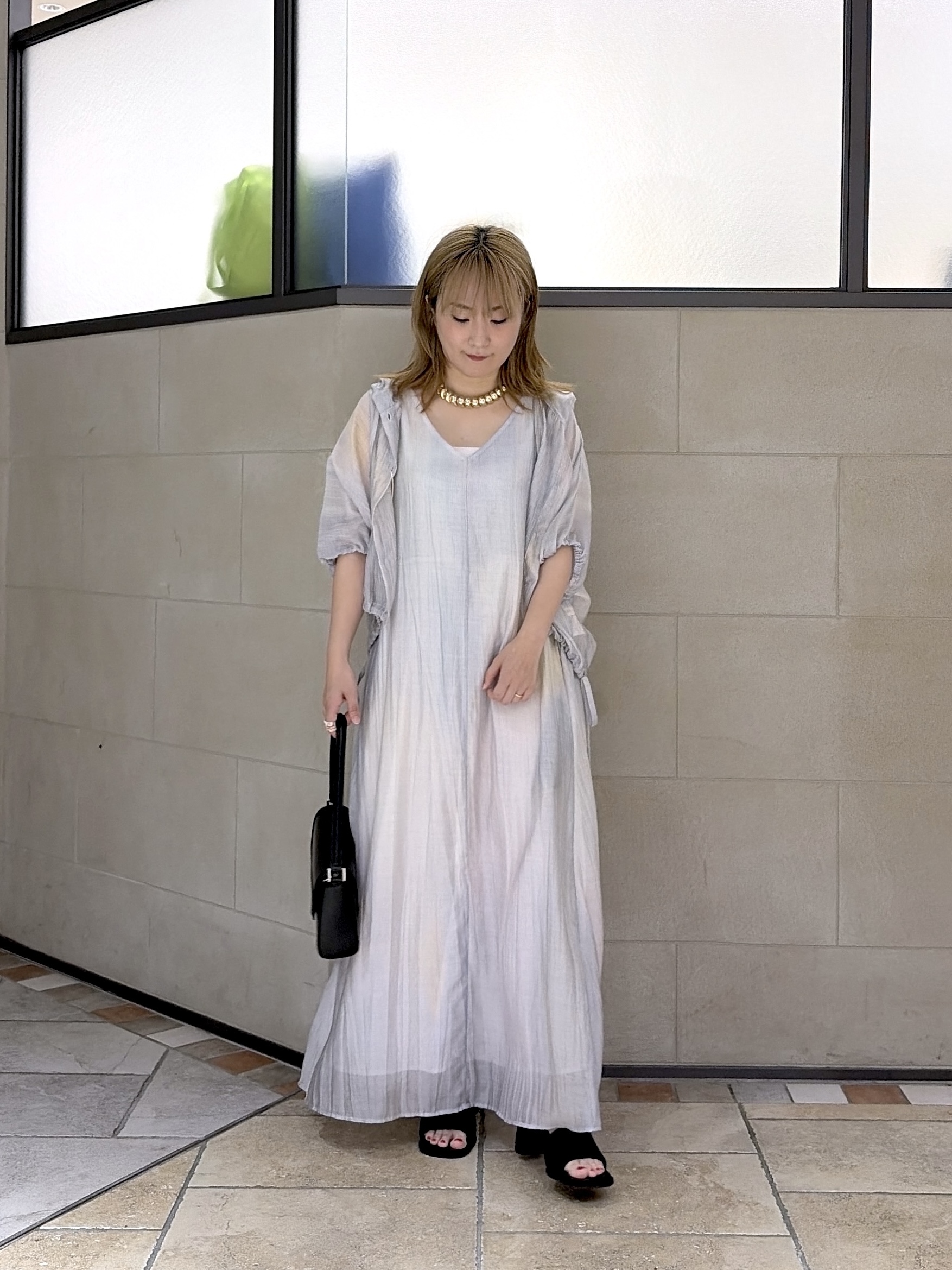 よねさんの「INDIVI｜デジタルシアープリントフーディーシャツ」を使ったコーディネート