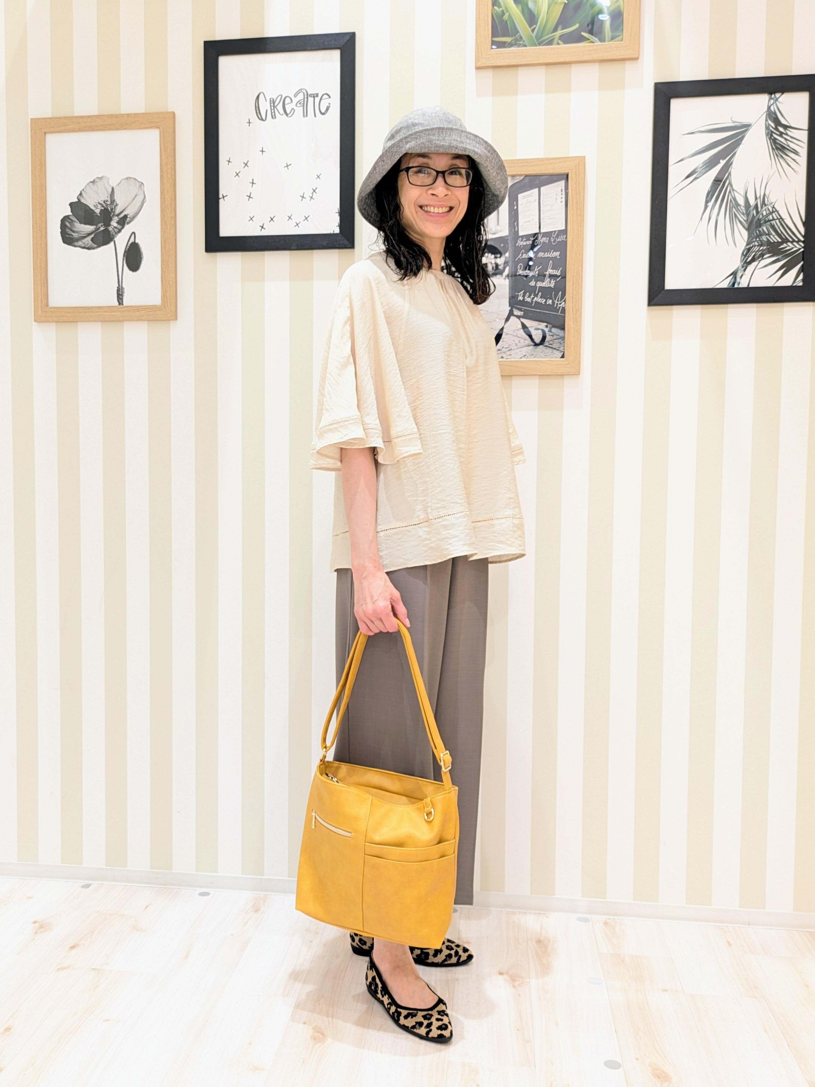 Mikiさんの「SHOO･LA･RUE｜【ひんやり/S-LL/体型カバー】はしごレースが魅力な スラブポンチョ風ブラウス」を使ったコーディネート