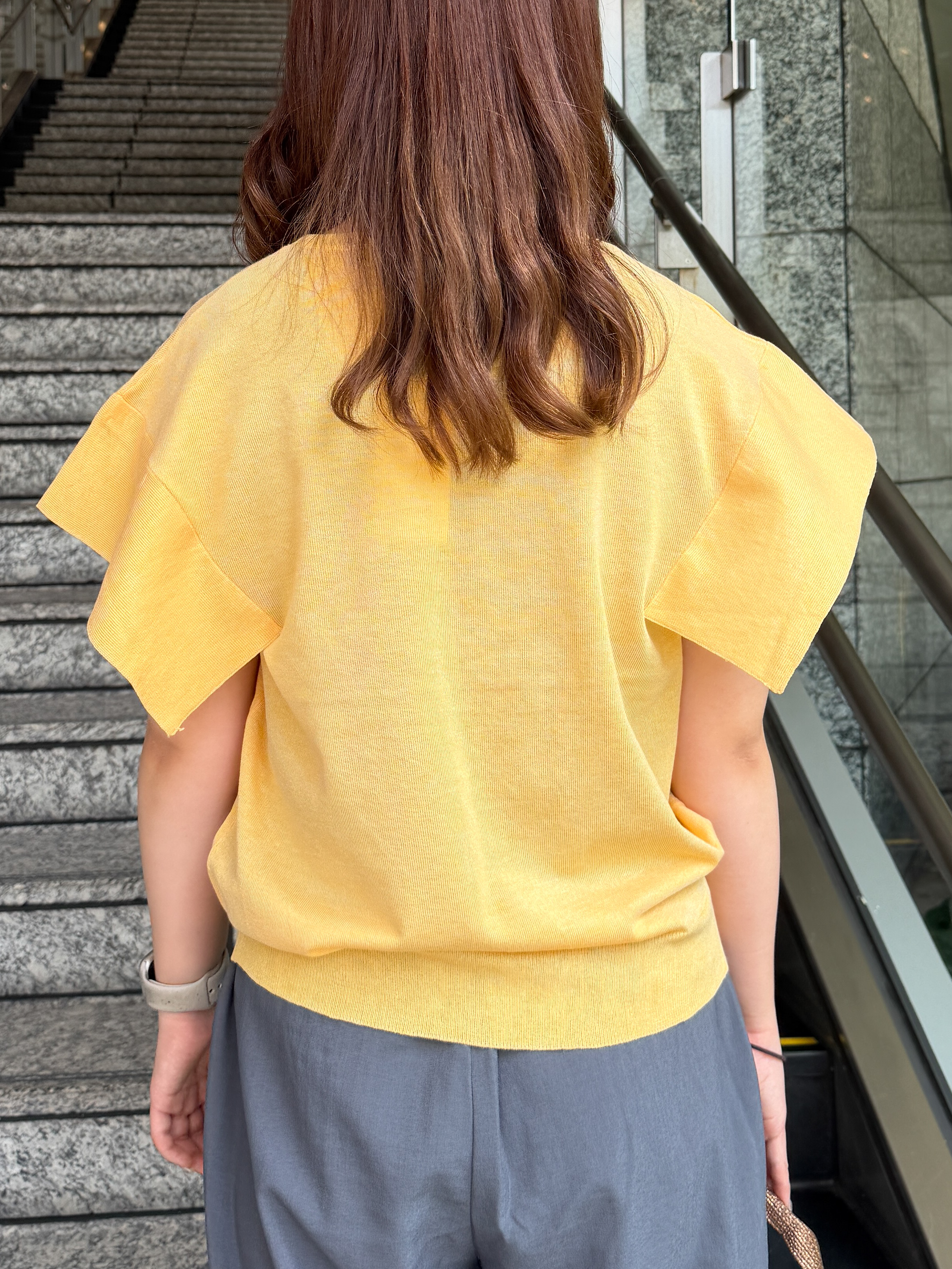HANNAさんの「OPAQUE.CLIP｜『STORY Web7月掲載』ドライタッチラメニット《UV／洗える／6col》」を使ったコーディネート
