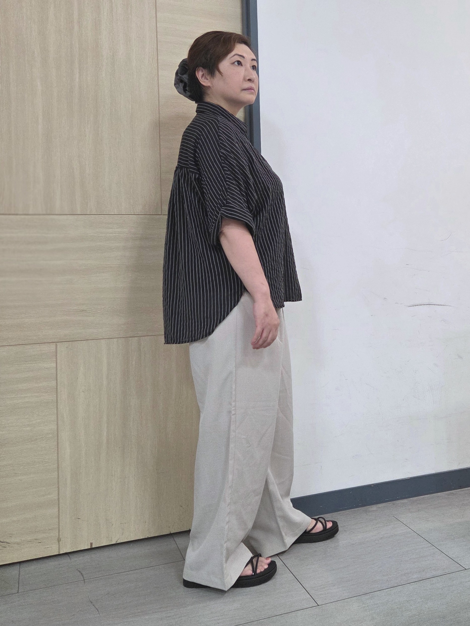 にゃみさんの「grove｜【洗濯機◎・体型カバー】ON/OFF使える、シアースキッパーシャツ」を使ったコーディネート