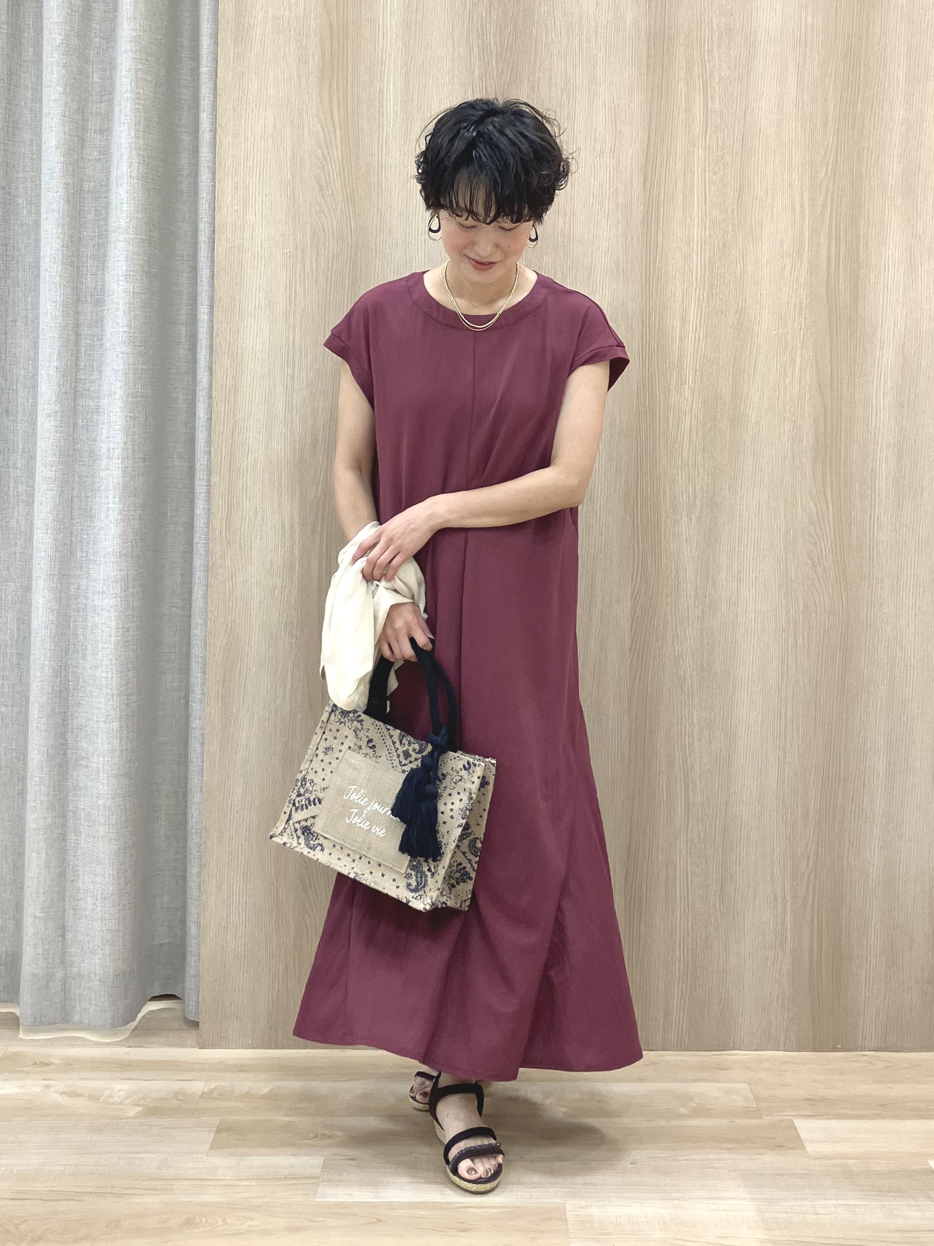 Keiさんの「grove｜【低身長さんも選べる着丈】モクロディフレンチワンピース」を使ったコーディネート