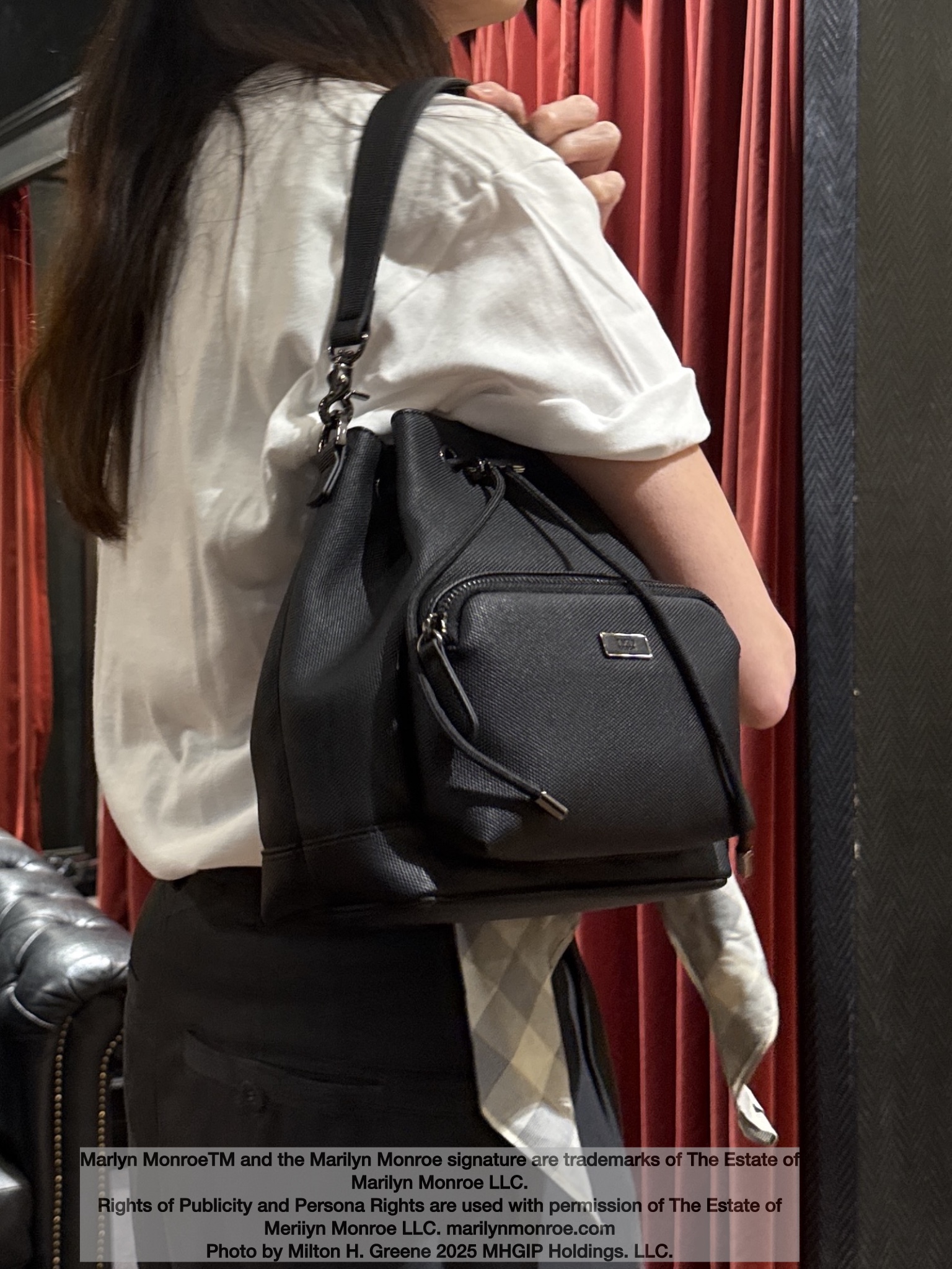 神野（jinno）さんの「TAKEO KIKUCHI｜2WAYドローストリングショルダー」を使ったコーディネート