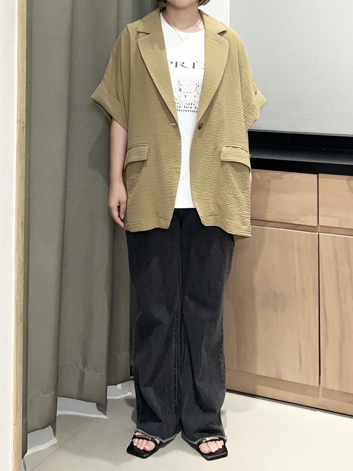 かのさんの「THE SHOP TK｜【ひんやり/吸水速乾/UV/防しわ】ON/OFFどちらにも 軽やか半袖ジャケット」を使ったコーディネート