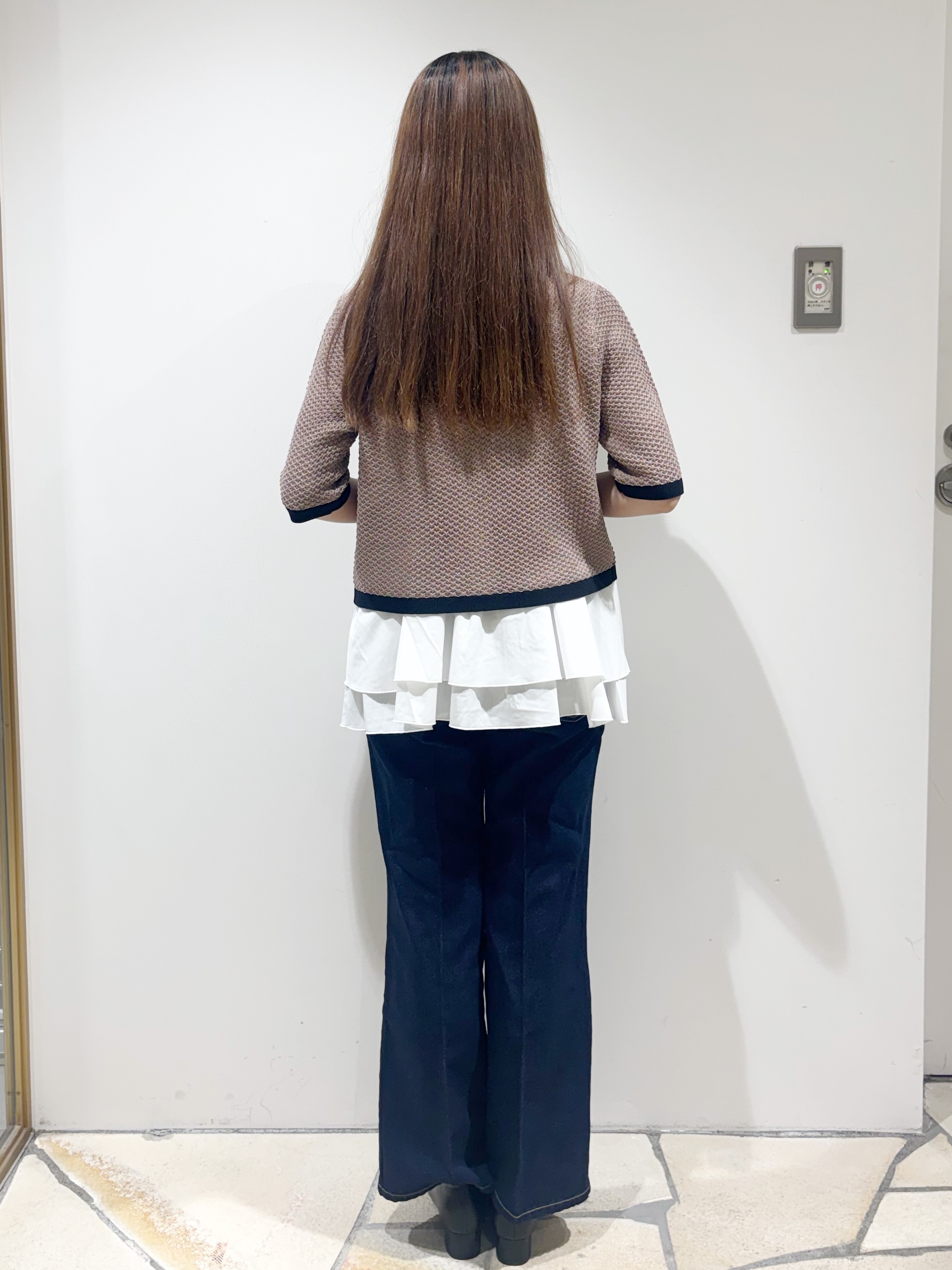 みあたんさんの「index｜ペプラムキャミSETバイカラーカーディガン【洗濯機OK／抗ピリング】」を使ったコーディネート