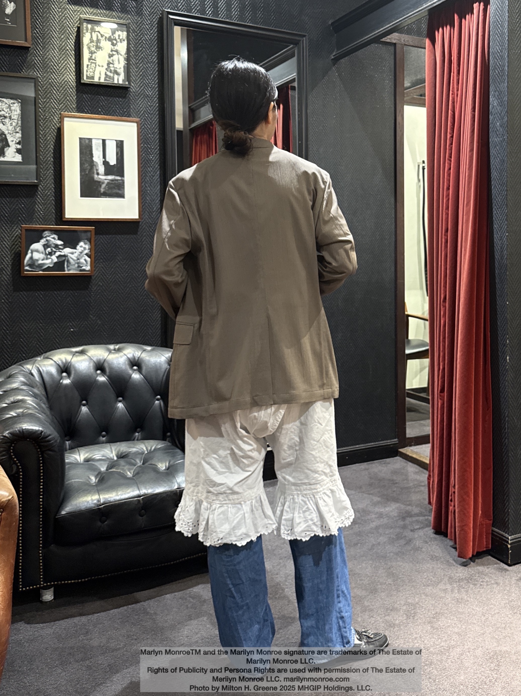 神野（jinno）さんの「TAKEO KIKUCHI｜【別注】マリリン・モンロー/フォトTシャツ」を使ったコーディネート