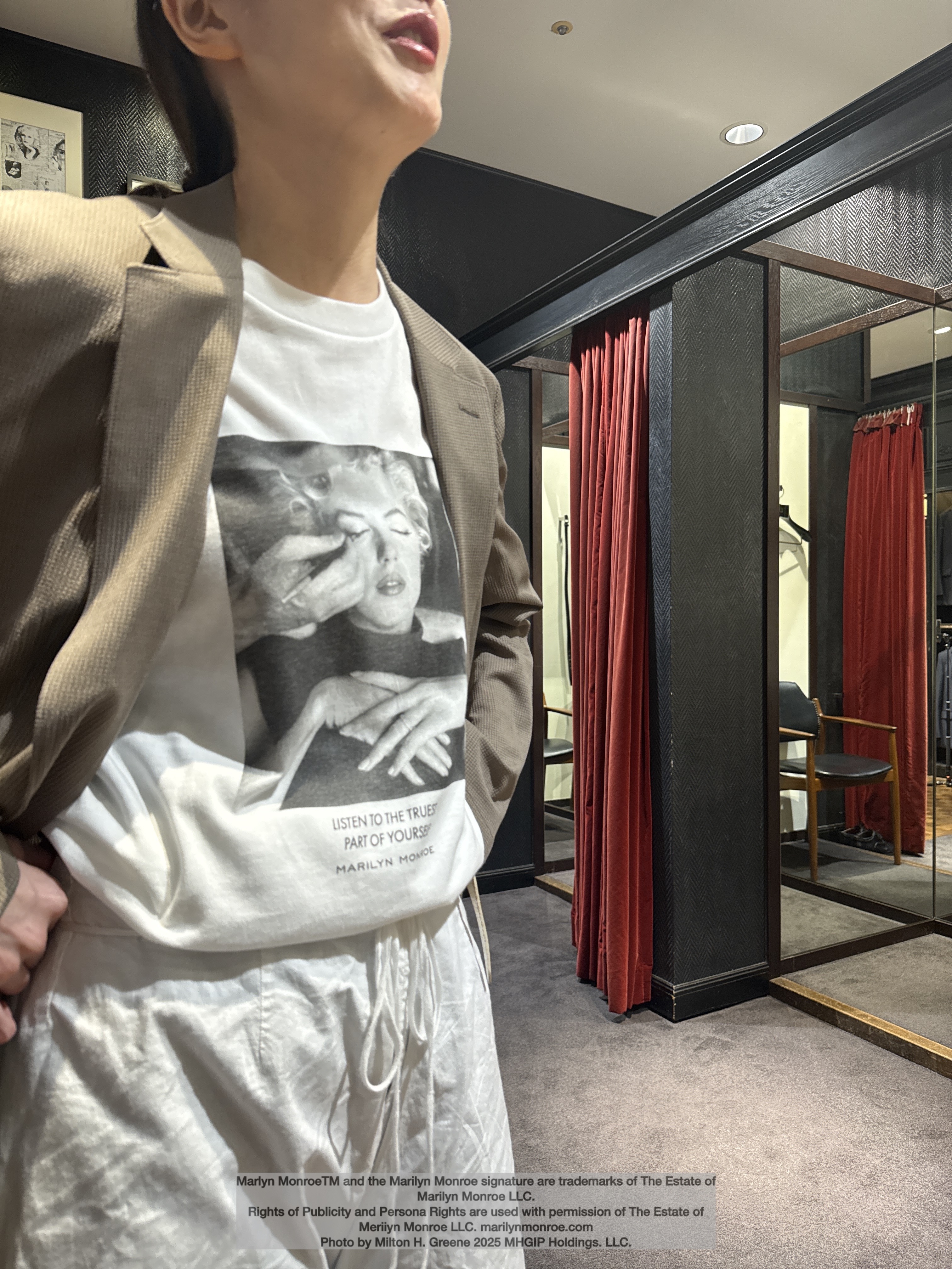 神野（jinno）さんの「TAKEO KIKUCHI｜【別注】マリリン・モンロー/フォトTシャツ」を使ったコーディネート