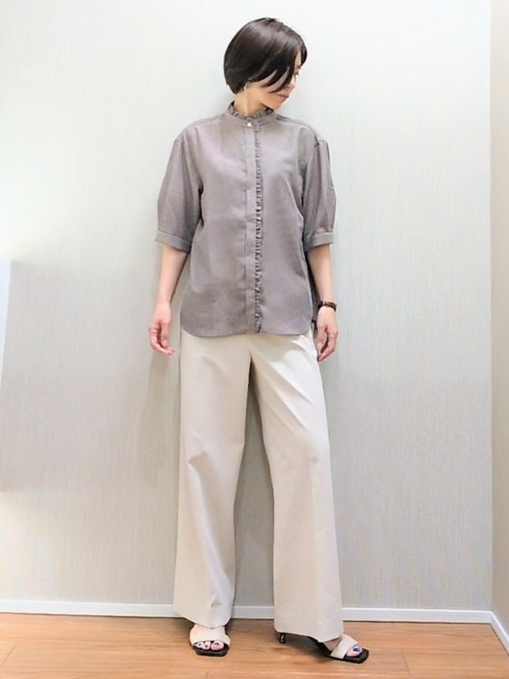 ミズタさんの「UNTITLED｜【接触冷感/洗える/後ろウエストゴム】オックスワイドパンツ」を使ったコーディネート