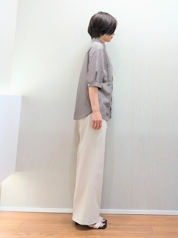 ミズタさんの「UNTITLED｜【接触冷感/洗える/後ろウエストゴム】オックスワイドパンツ」を使ったコーディネート