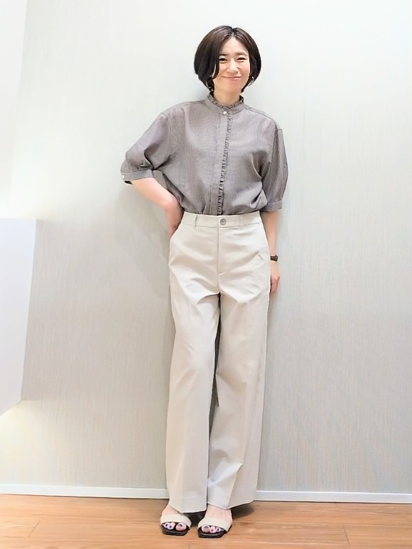ミズタさんの「UNTITLED｜【接触冷感/洗える/後ろウエストゴム】オックスワイドパンツ」を使ったコーディネート