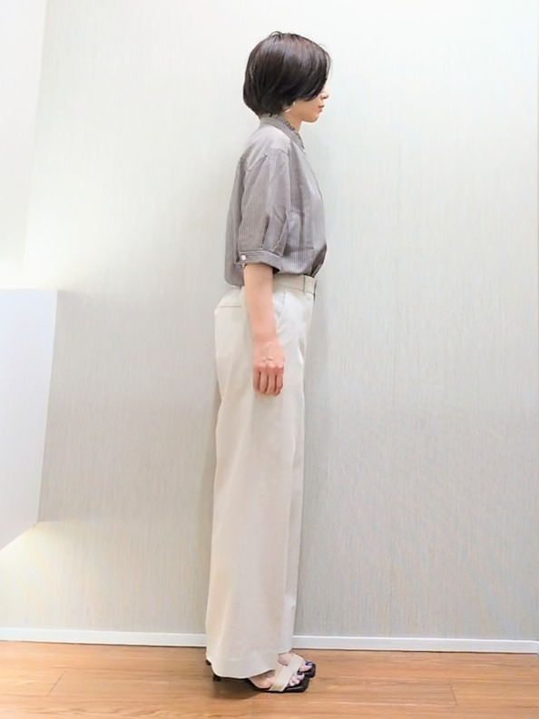 ミズタさんの「UNTITLED｜【接触冷感/洗える/後ろウエストゴム】オックスワイドパンツ」を使ったコーディネート