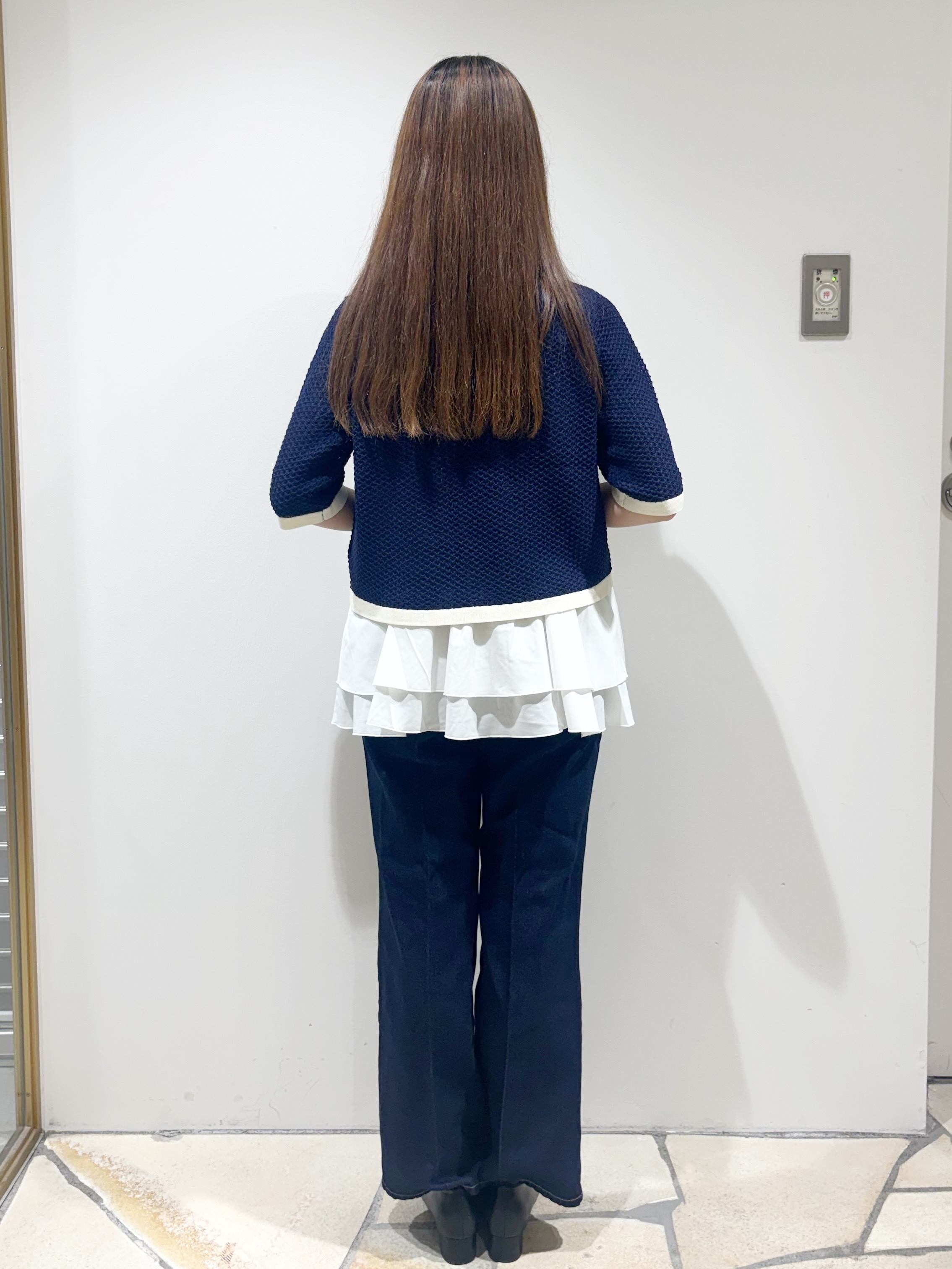 みあたんさんの「index｜ペプラムキャミSETバイカラーカーディガン【洗濯機OK／抗ピリング】」を使ったコーディネート