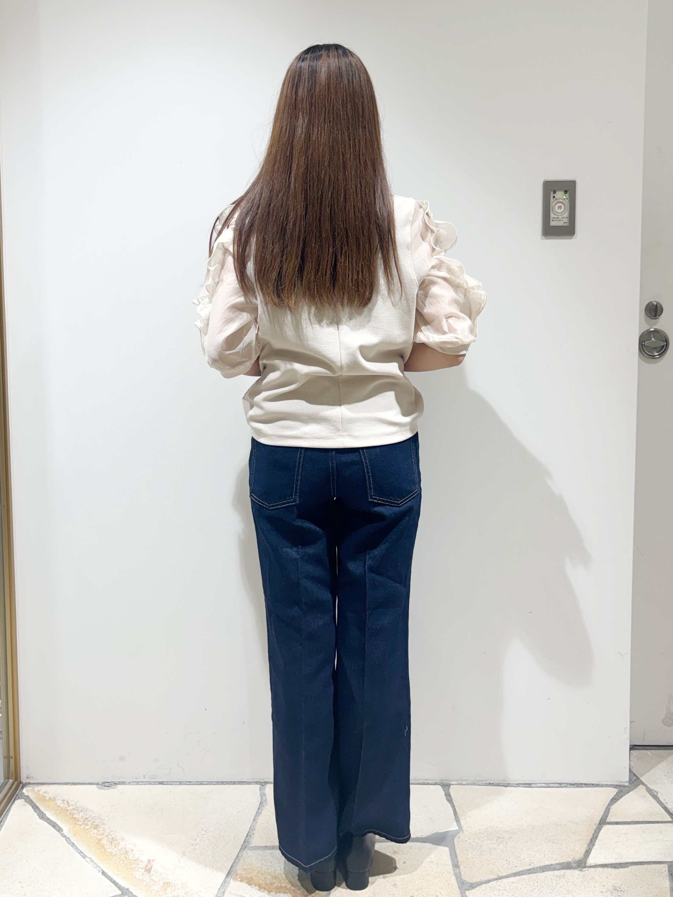 みあたんさんの「index｜【接触冷感／UVケア】オーガンフリルスリットトップス《洗濯機OK》」を使ったコーディネート