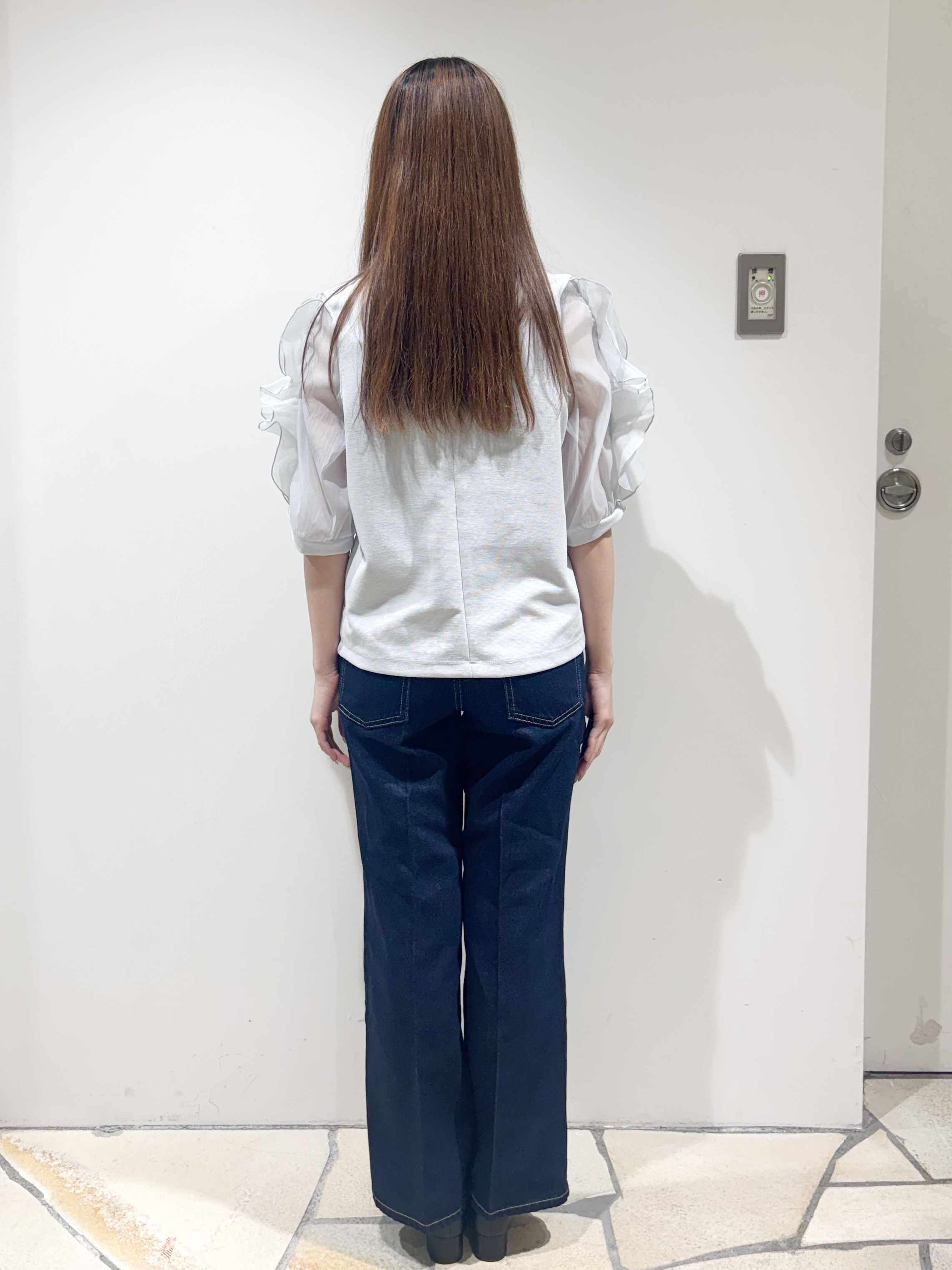 みあたんさんの「index｜【接触冷感／UVケア】オーガンフリルスリットトップス《洗濯機OK》」を使ったコーディネート