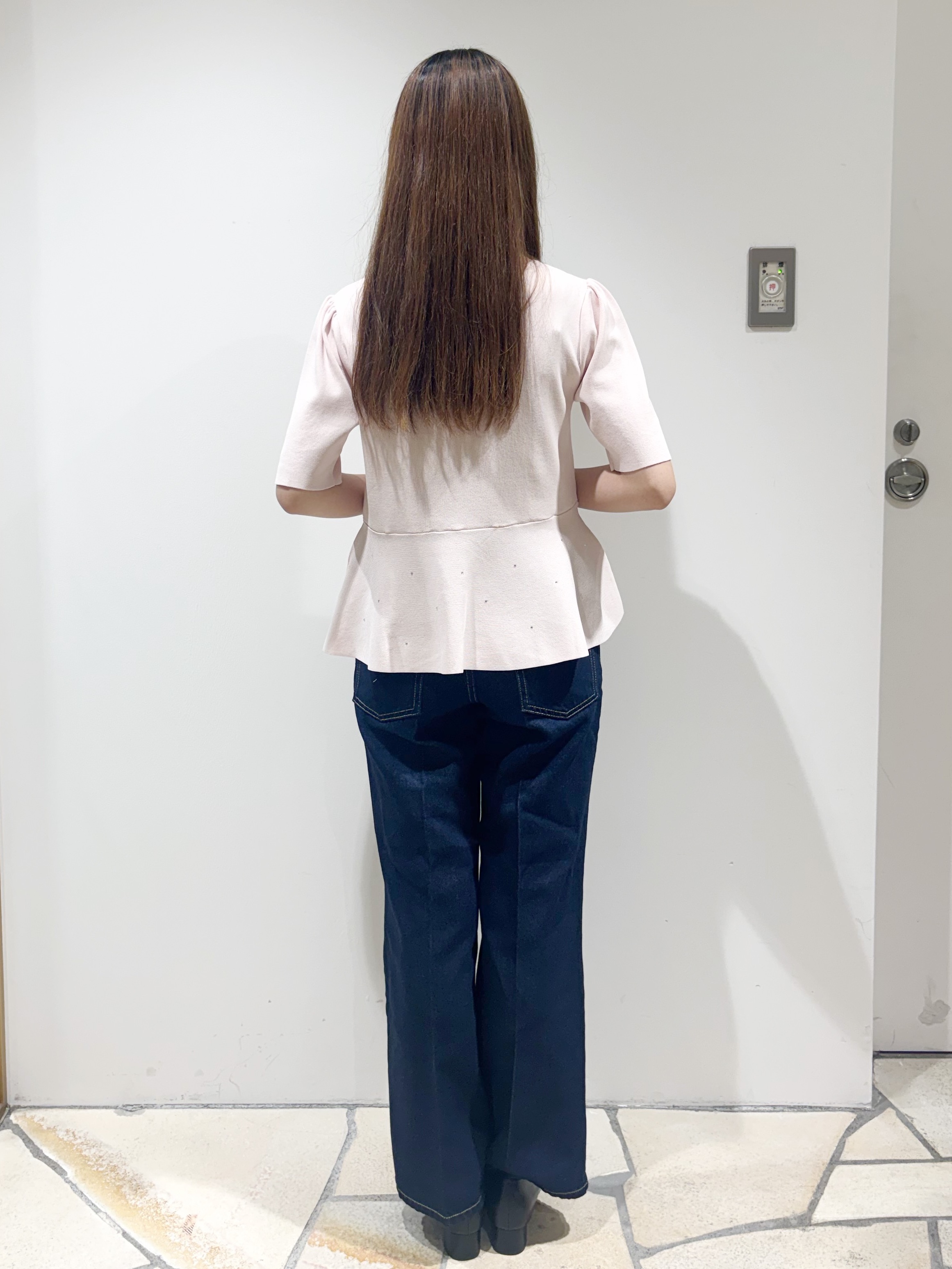 みあたんさんの「index｜【UVケア】ビジューペプラムニット《洗濯機OK》」を使ったコーディネート