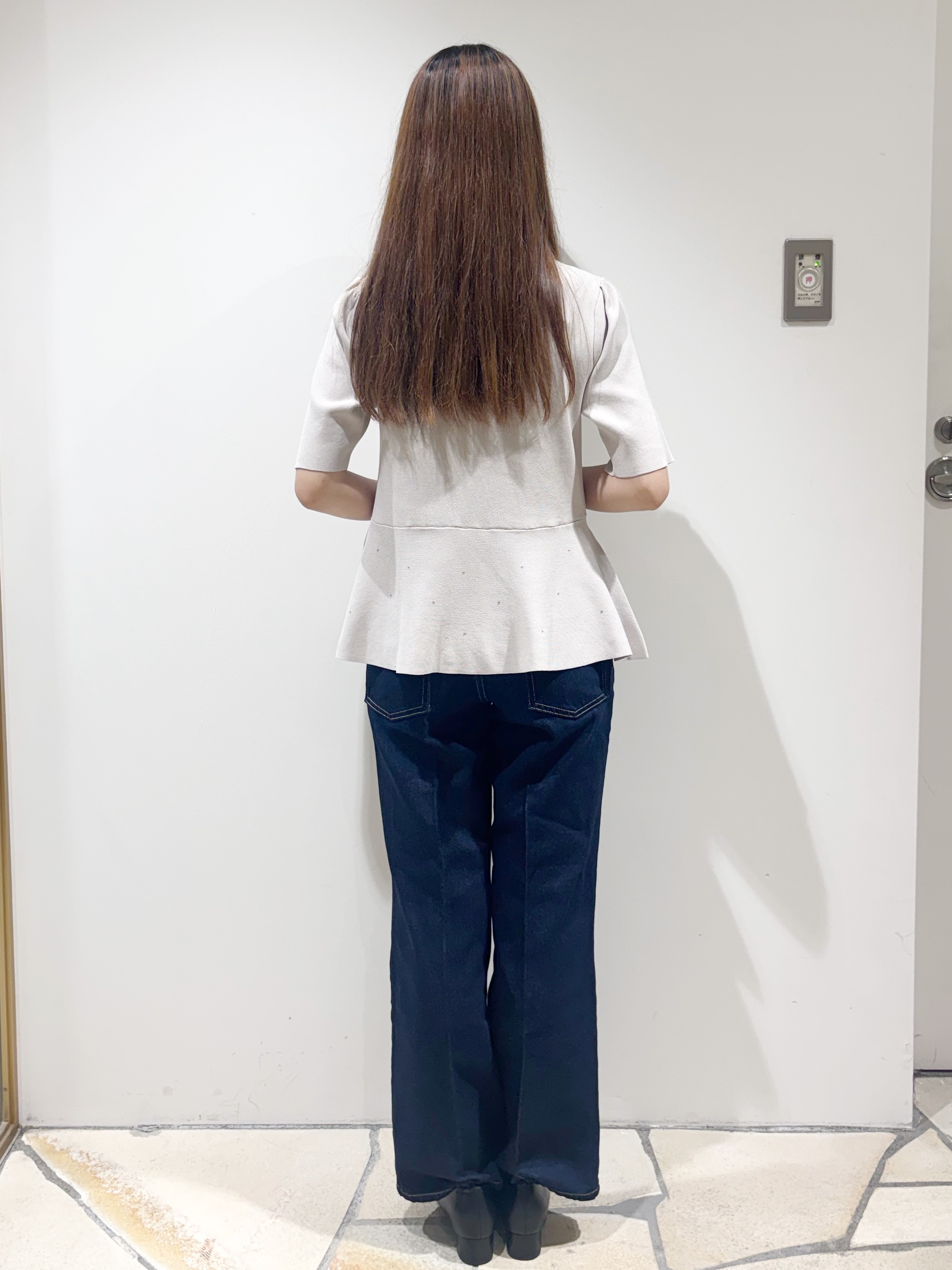 みあたんさんの「index｜【UVケア】ビジューペプラムニット《洗濯機OK》」を使ったコーディネート