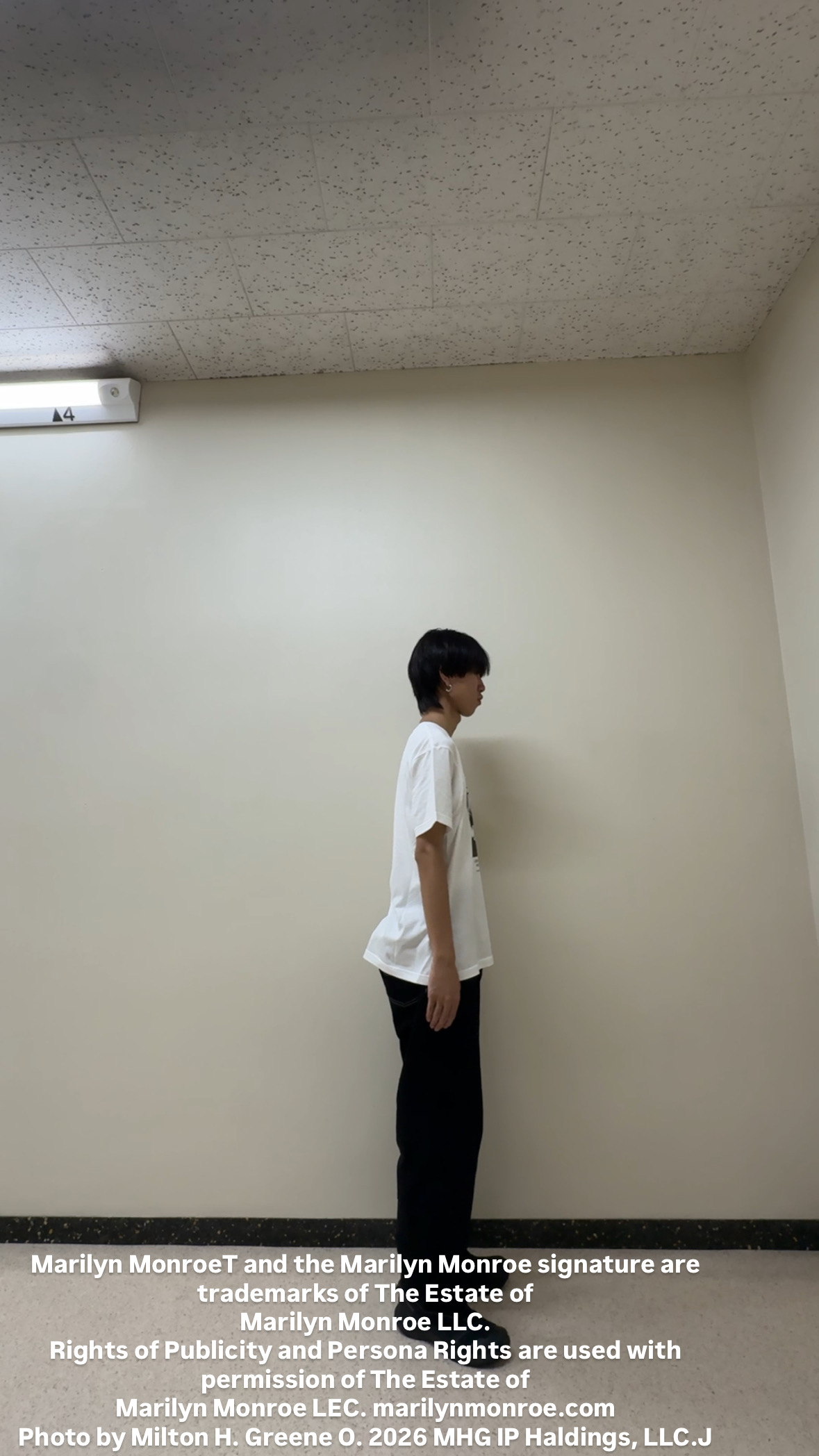 平畑慶さんの「TAKEO KIKUCHI｜【別注】マリリン・モンロー/フォトTシャツ」を使ったコーディネート