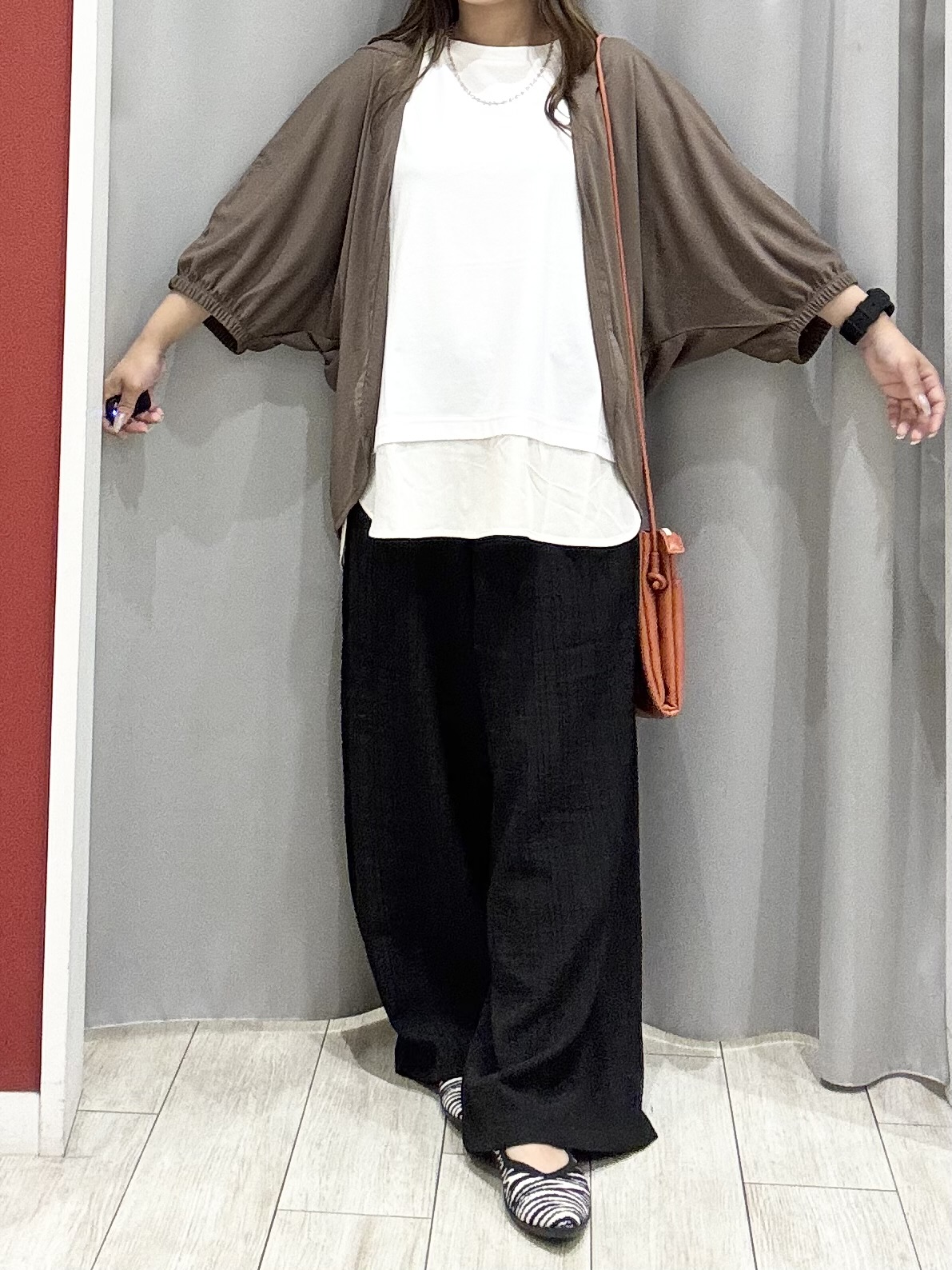 shioさんの「SHOO･LA･RUE｜【ひんやり/体型カバー】冷房、UV対策にも さらさらタッチの 5分袖ボレロカーディガン」を使ったコーディネート