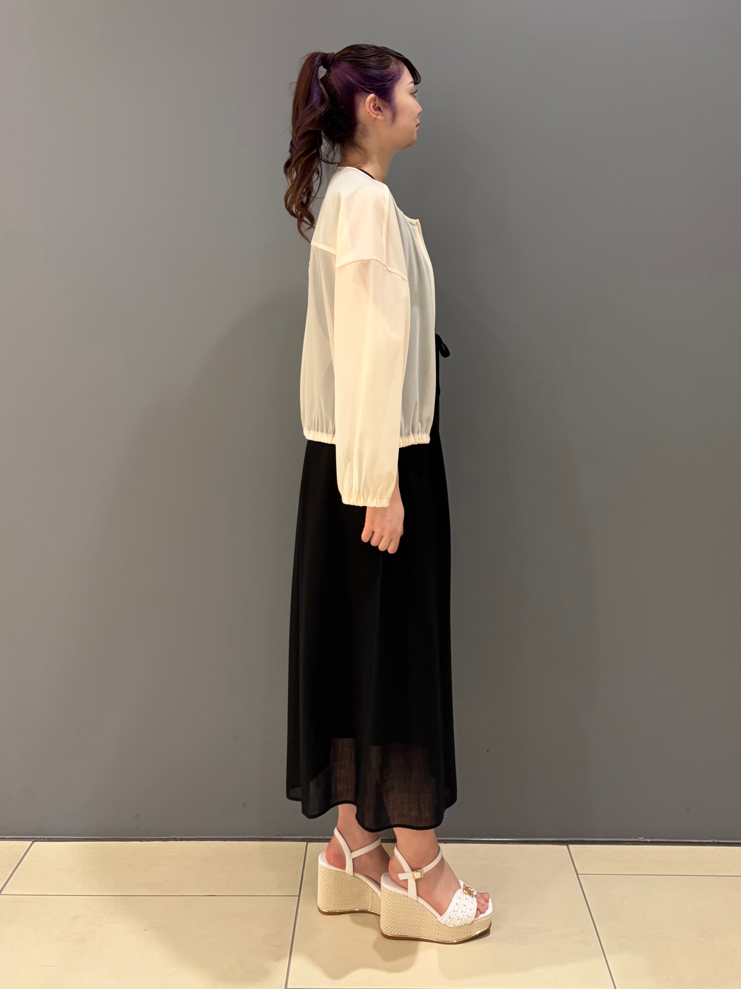 miさんの「UNTITLED｜トリコットシアーブラウス」を使ったコーディネート