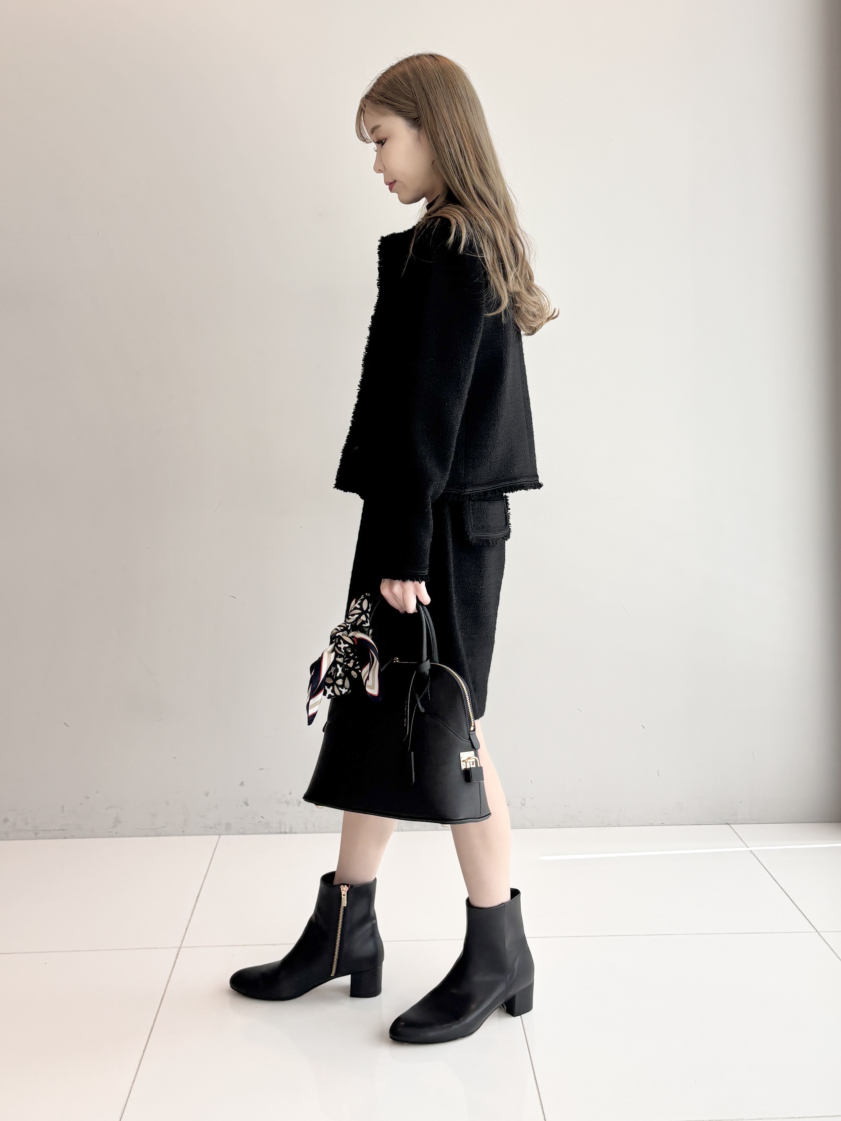 清水夏姫さんの「DRESSTERIOR｜◆mica della valle（ミカデラヴァッレ）Katia ハンドバッグ」を使ったコーディネート