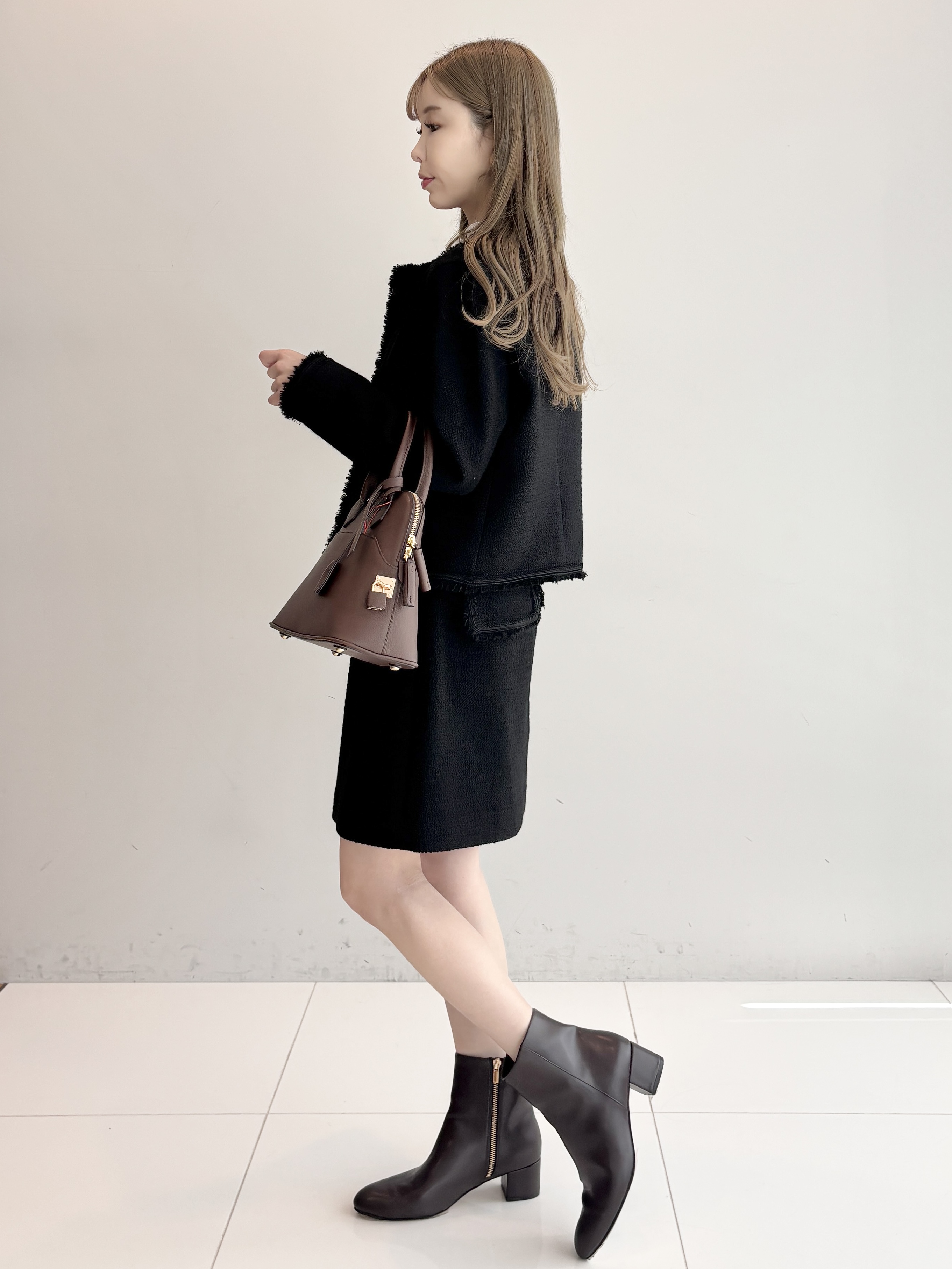 清水夏姫さんの「DRESSTERIOR｜◆mica della valle（ミカデラヴァッレ）Katia ハンドバッグ」を使ったコーディネート
