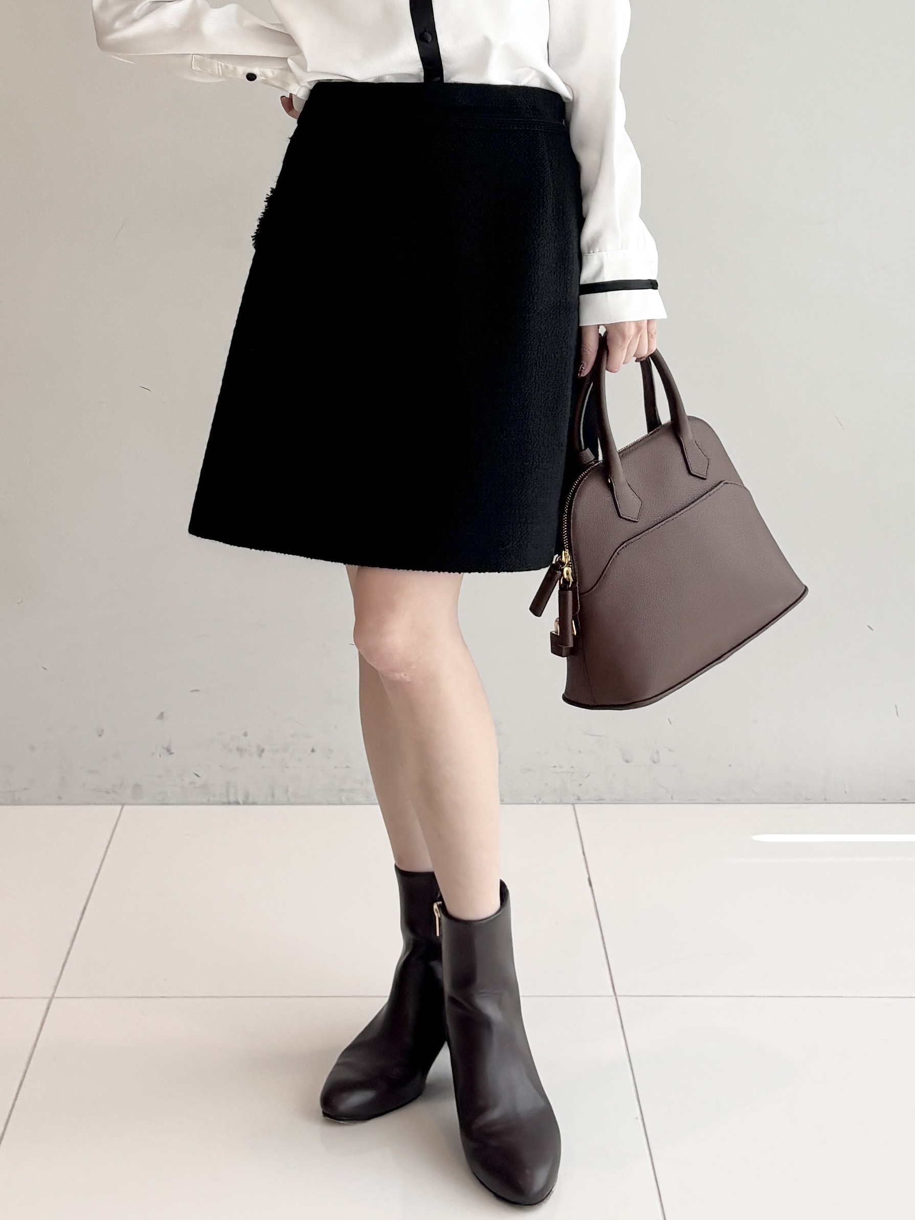 清水夏姫さんの「DRESSTERIOR｜◆mica della valle（ミカデラヴァッレ）Katia ハンドバッグ」を使ったコーディネート