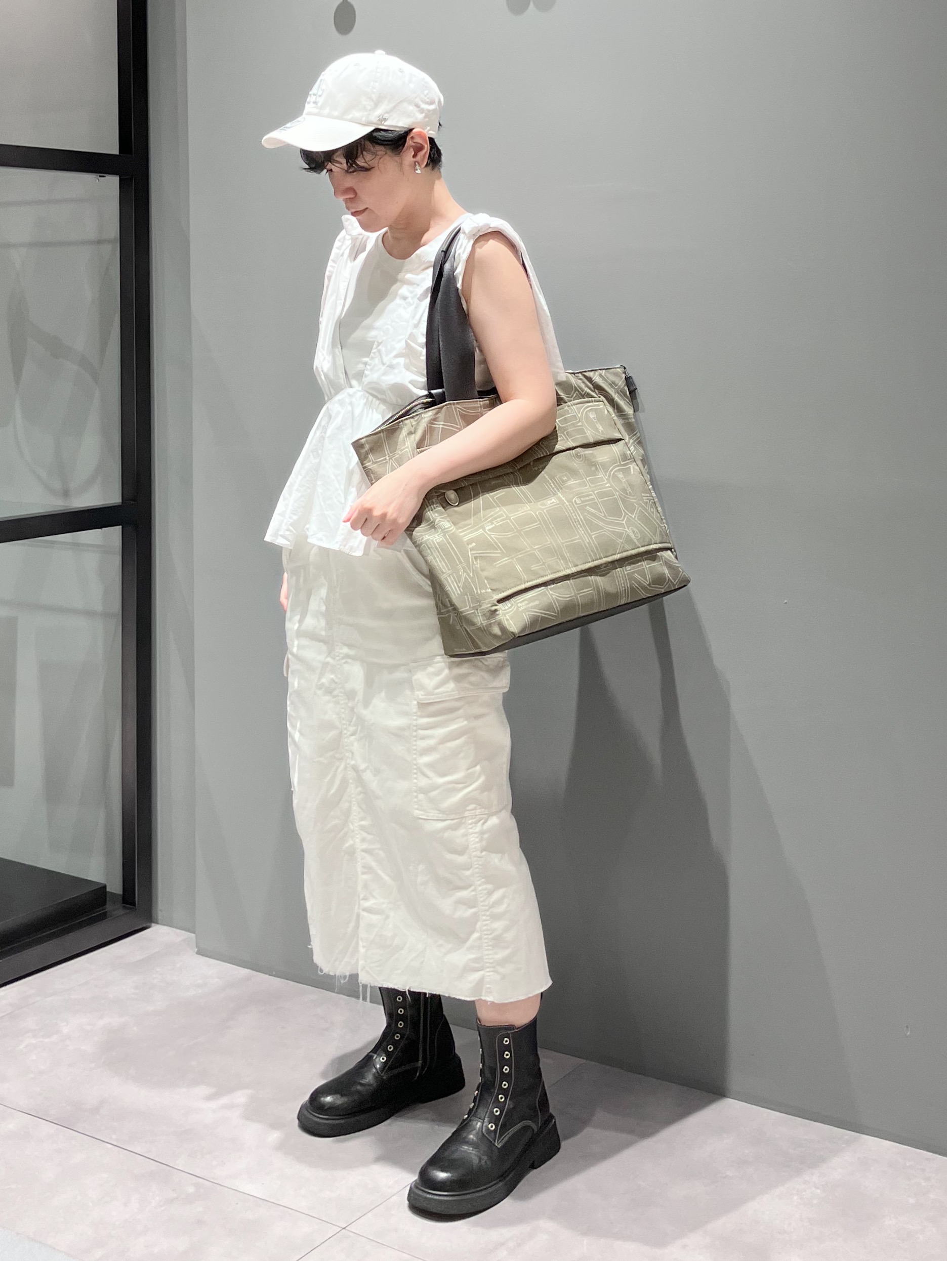 Cさんの「HIROKO HAYASHI｜COMODA（コモダ）ボストンバッグ」を使ったコーディネート