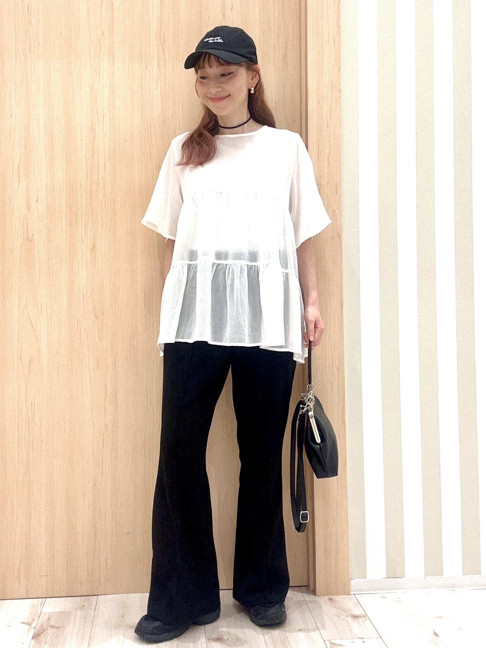 ririさんの「SHOO･LA･RUE｜【洗濯機可/S-LL】インせず着られる シアー素材が上品なティアードブラウス」を使ったコーディネート