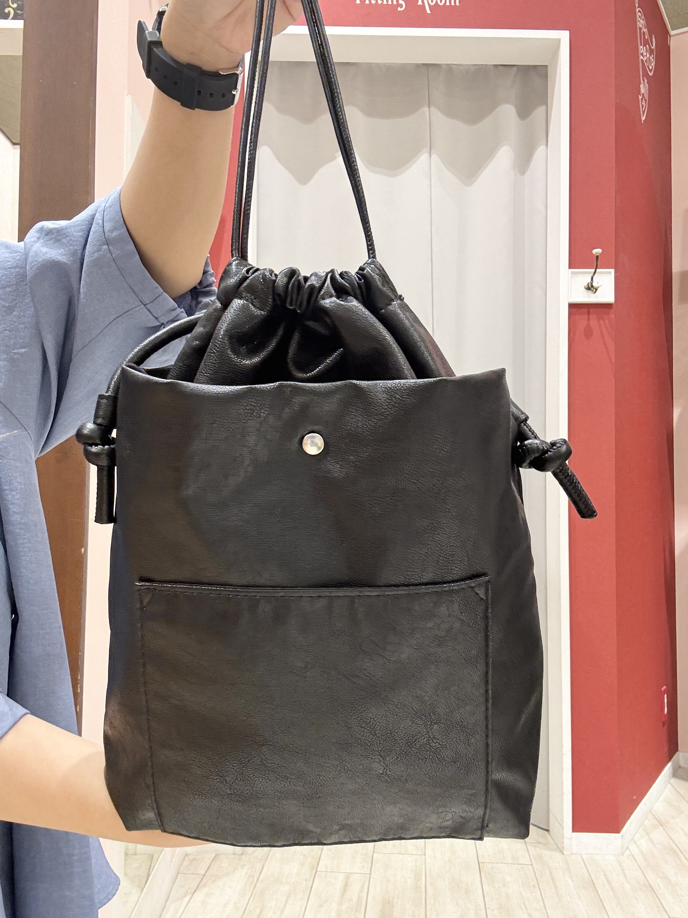 shioさんの「SHOO･LA･RUE｜【S-LL/洗濯機可】金ボタンがアクセント 5分袖スキッパーブラウス」を使ったコーディネート