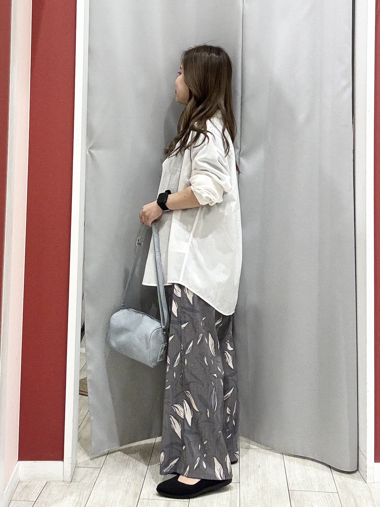 shioさんの「SHOO･LA･RUE｜【通気性〇/S-LL/洗濯機可】大人のきちんとベーシックシャツ」を使ったコーディネート