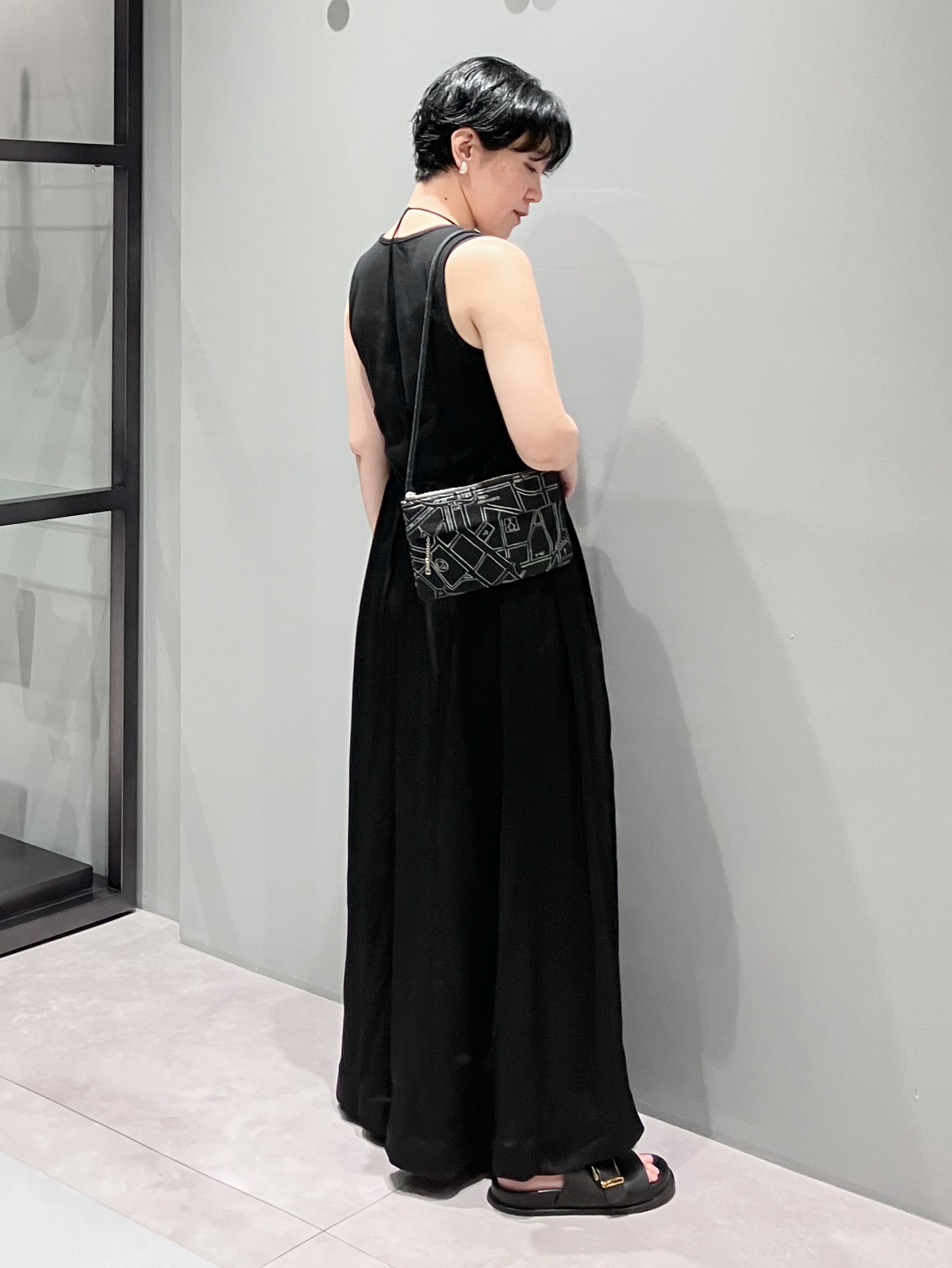 Cさんの「HIROKO HAYASHI｜COMODA（コモダ）サコッシュ」を使ったコーディネート