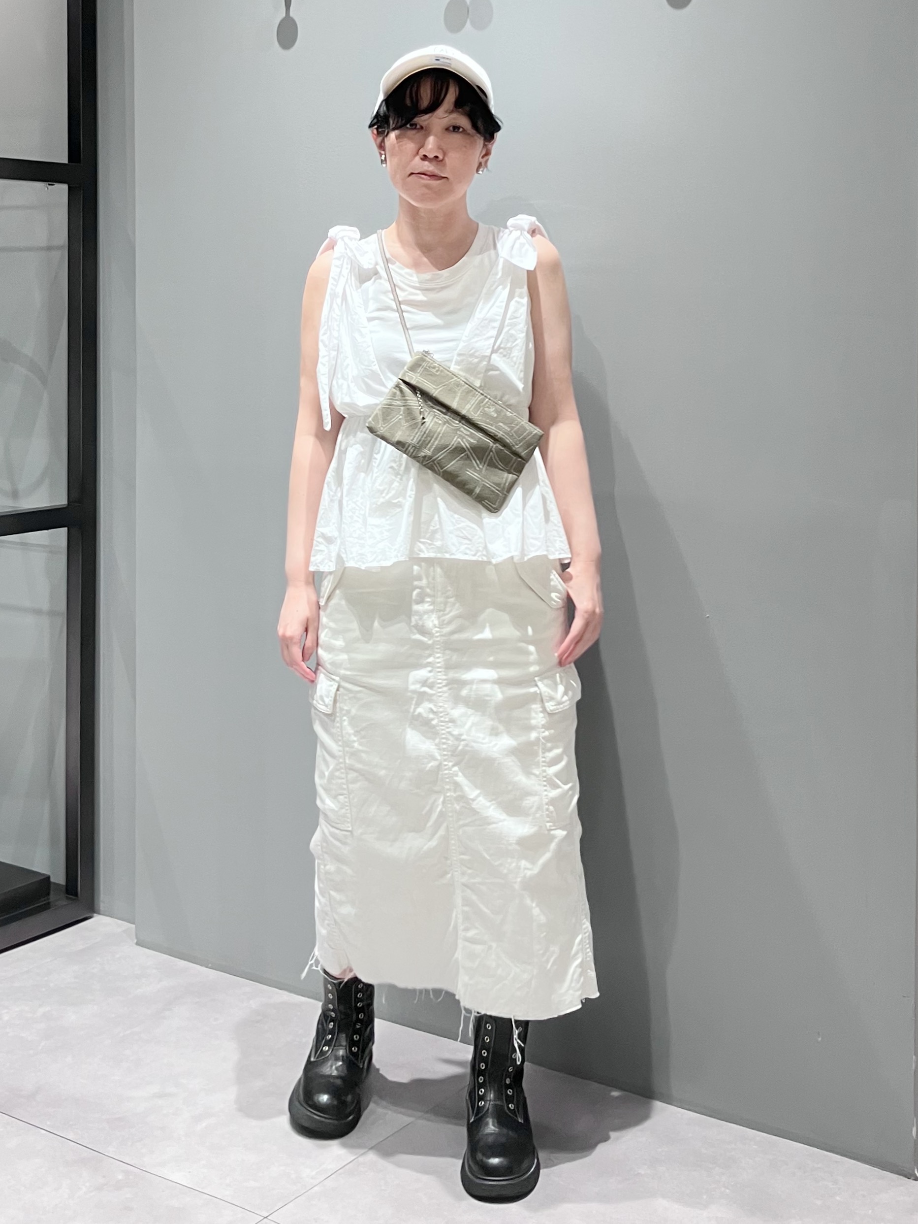 Cさんの「HIROKO HAYASHI｜COMODA（コモダ）サコッシュ」を使ったコーディネート