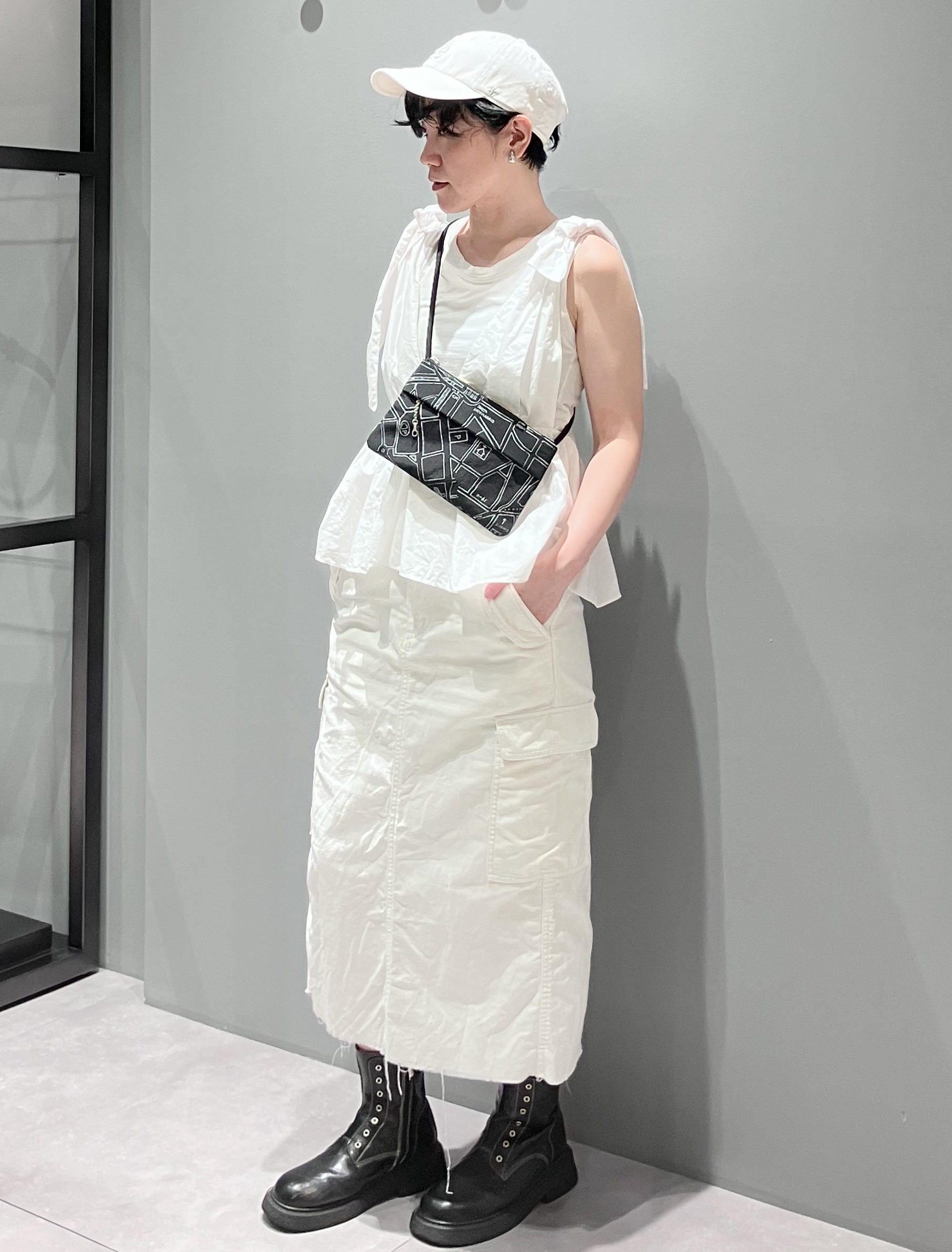 Cさんの「HIROKO HAYASHI｜COMODA（コモダ）サコッシュ」を使ったコーディネート