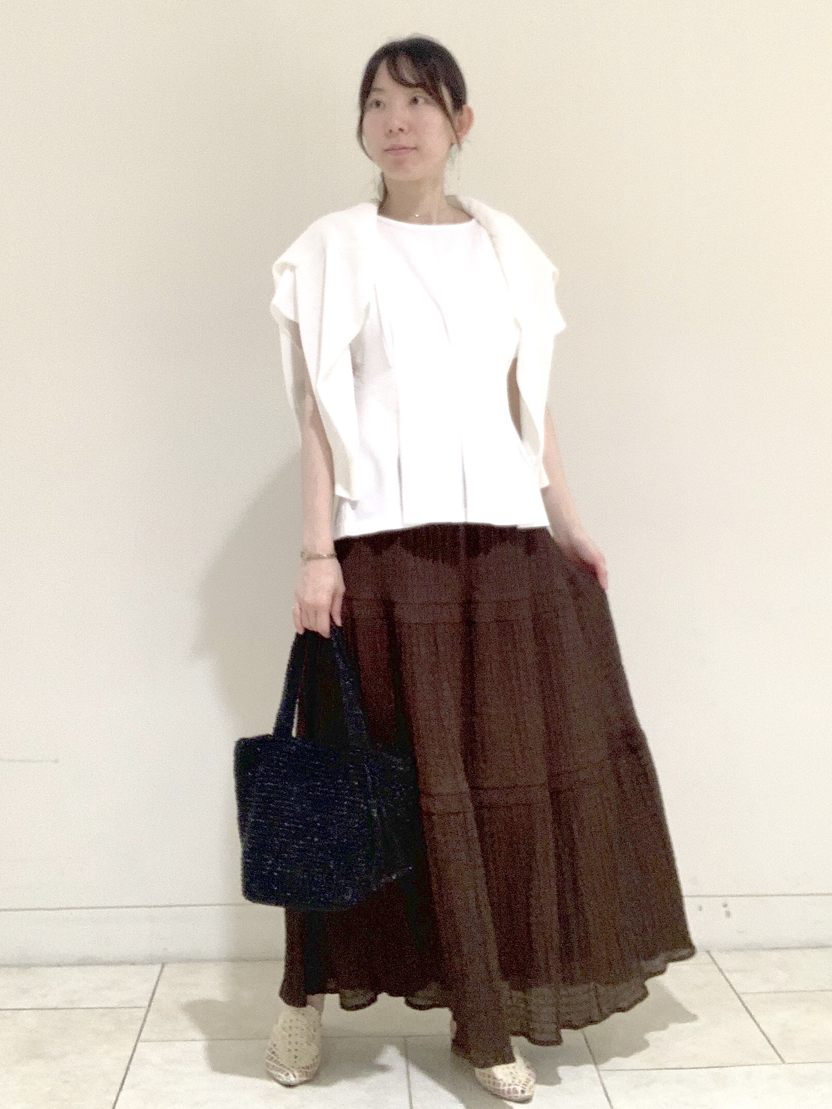 ヤマグチさんの「Reflect｜【UVカット／接触冷感／吸水速乾】タックデザインフレアトップス」を使ったコーディネート