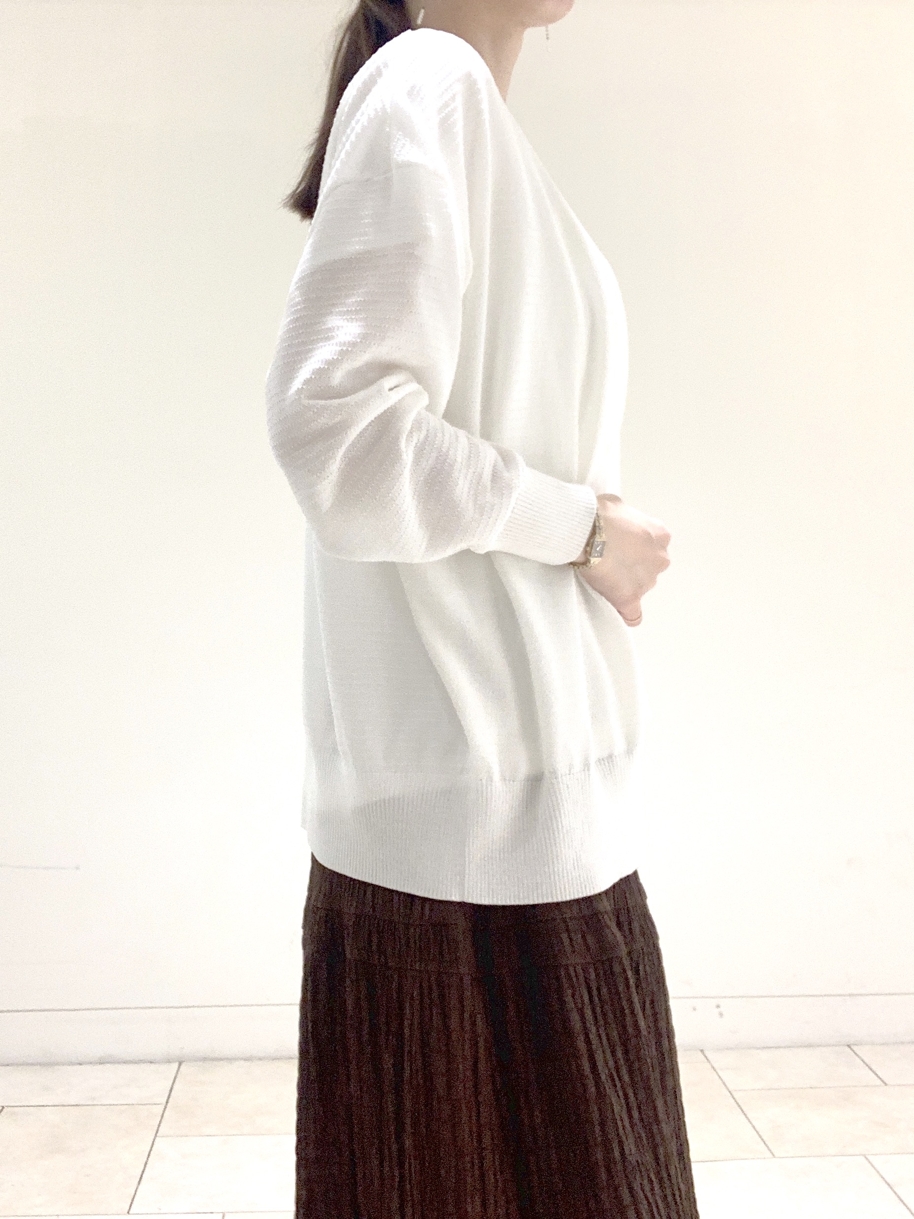 ヤマグチさんの「Reflect｜【UVカット／接触冷感／吸水速乾】タックデザインフレアトップス」を使ったコーディネート
