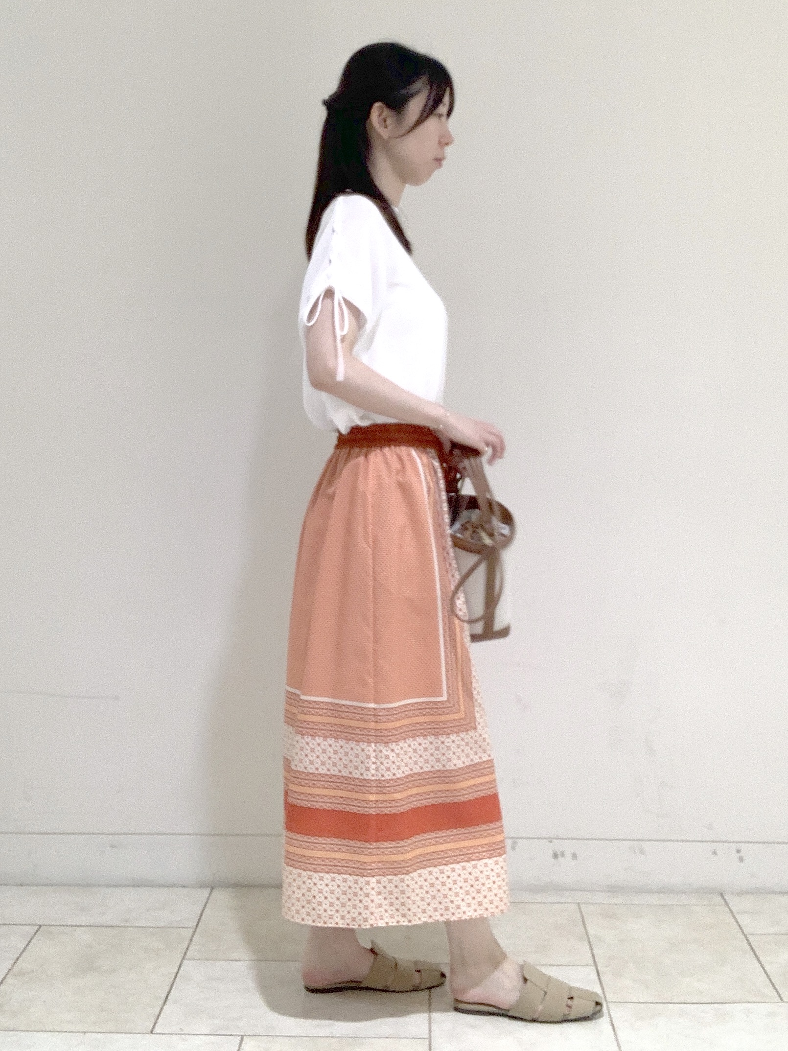 ヤマグチさんの「Reflect｜レースアップスリーブデザインニット」を使ったコーディネート