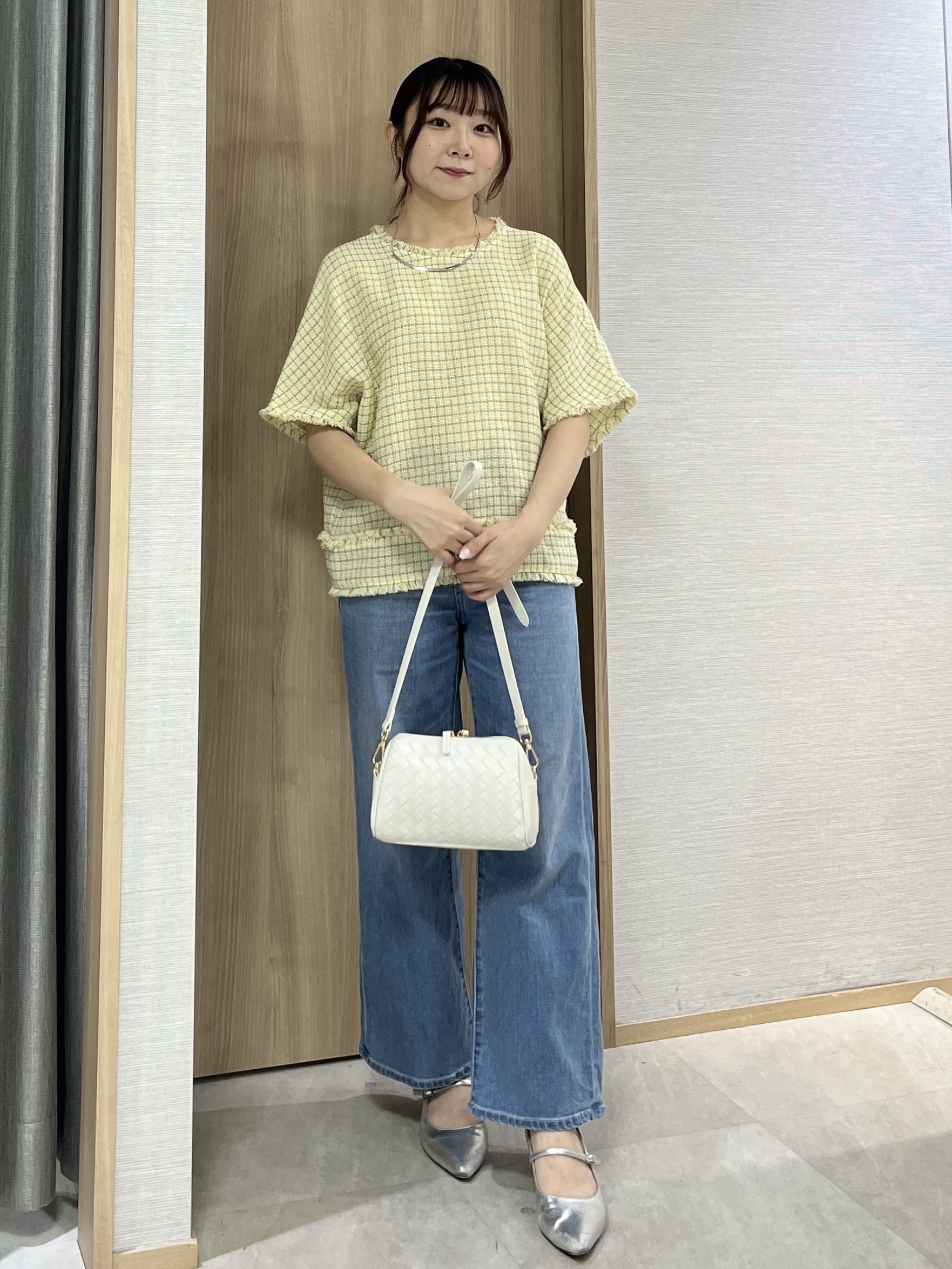 KAHOさんの「UNTITLED｜ファンシーツイードブラウス」を使ったコーディネート