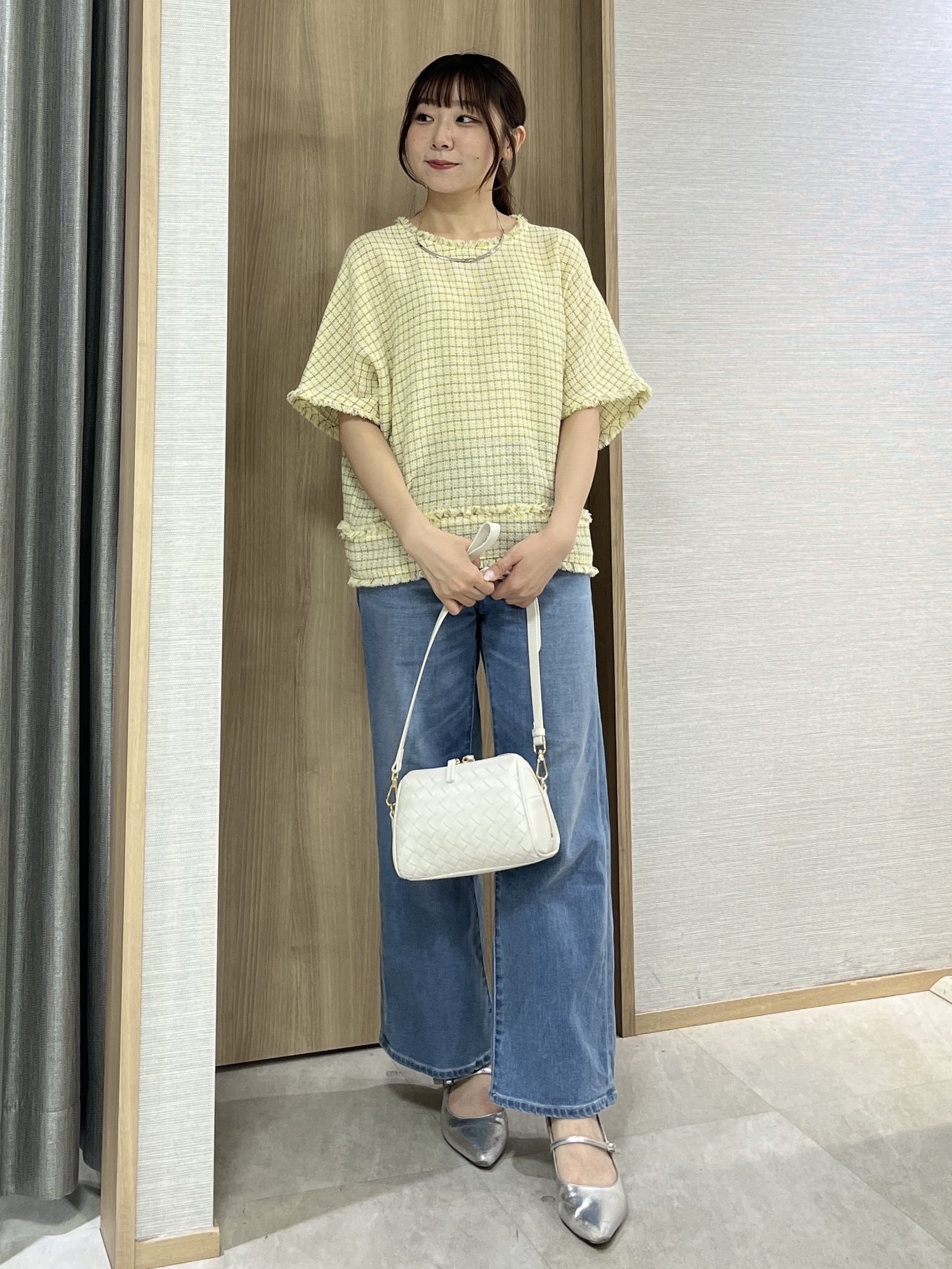 KAHOさんの「UNTITLED｜ファンシーツイードブラウス」を使ったコーディネート