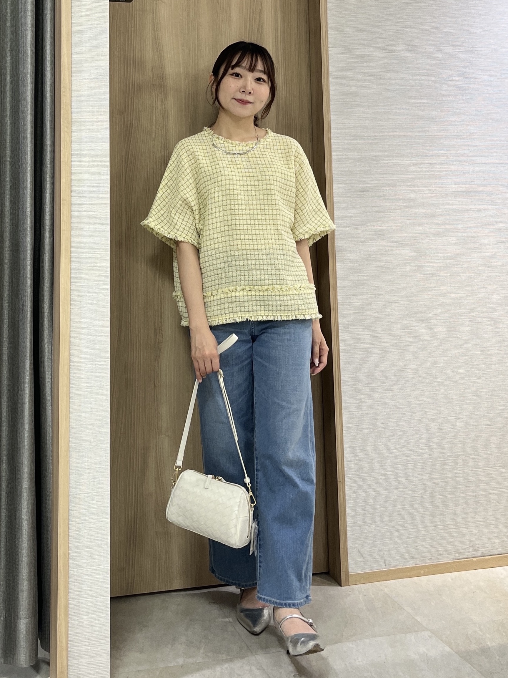 KAHOさんの「UNTITLED｜ファンシーツイードブラウス」を使ったコーディネート
